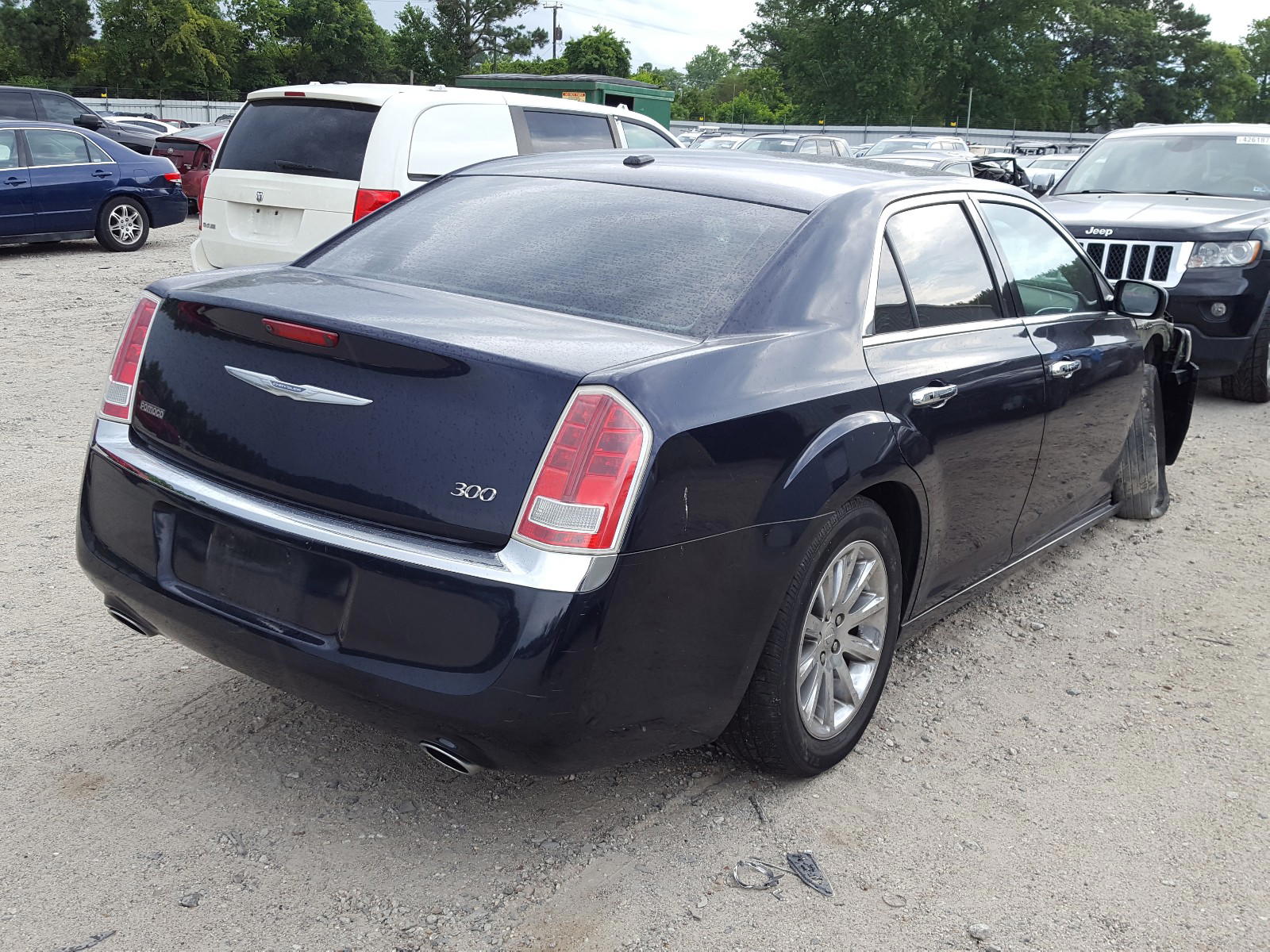 Photo 4 from auction – 2012 CHRYSLER 300 LIMITE with VIN 2C3CCACG8CH310162