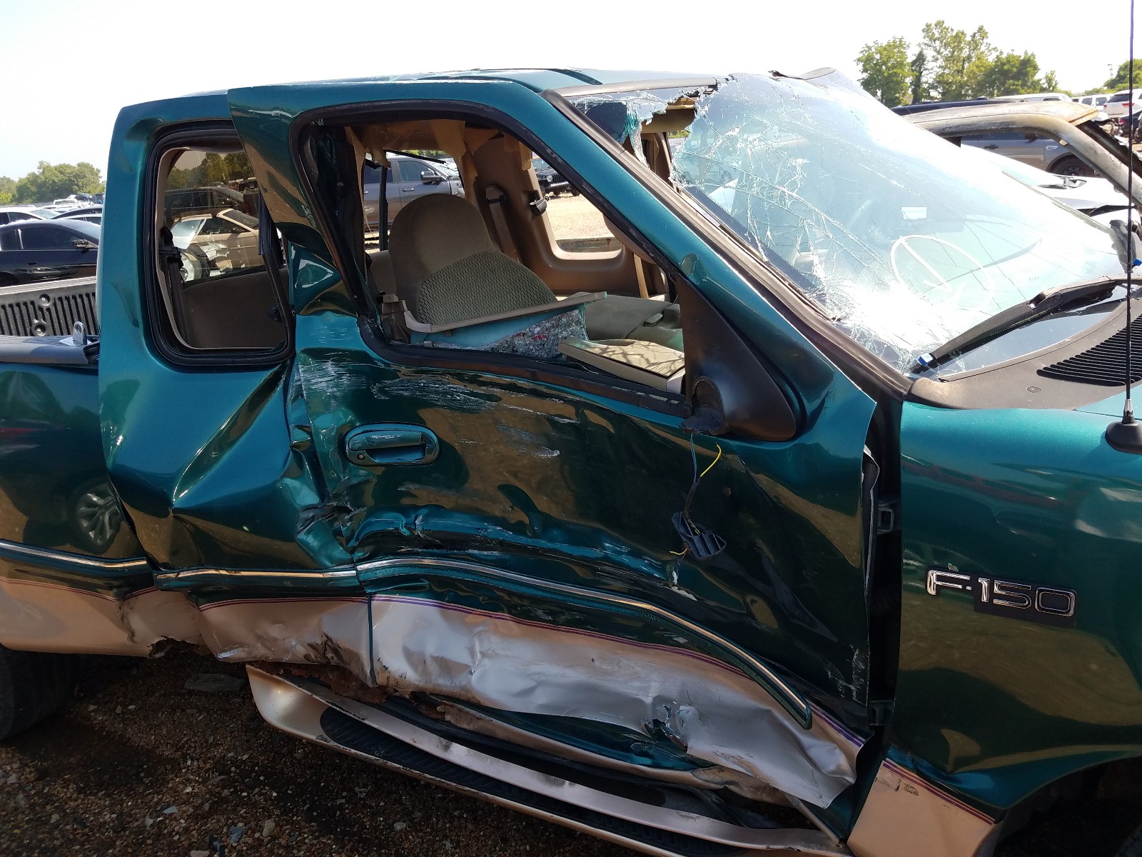 Photo 9 from auction – 1997 FORD F150 with VIN 1FTDX1762VNB21345