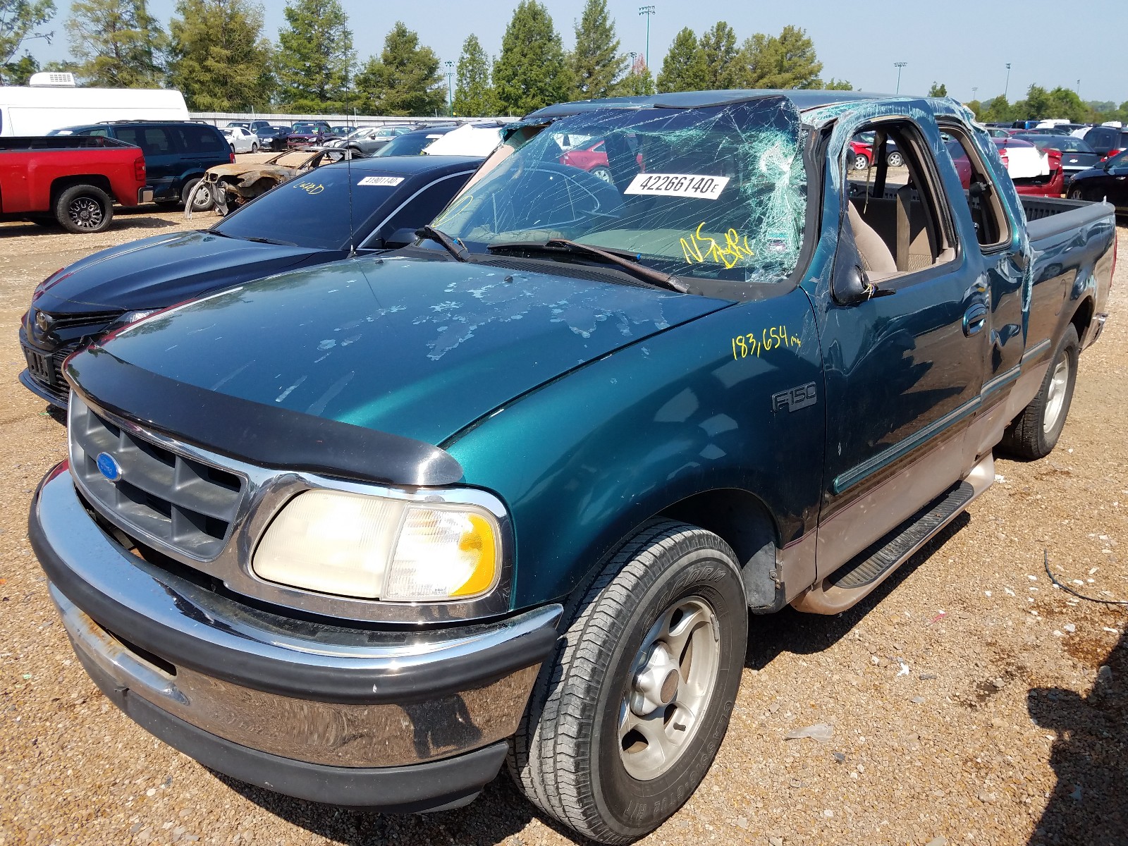Photo 2 from auction – 1997 FORD F150 with VIN 1FTDX1762VNB21345