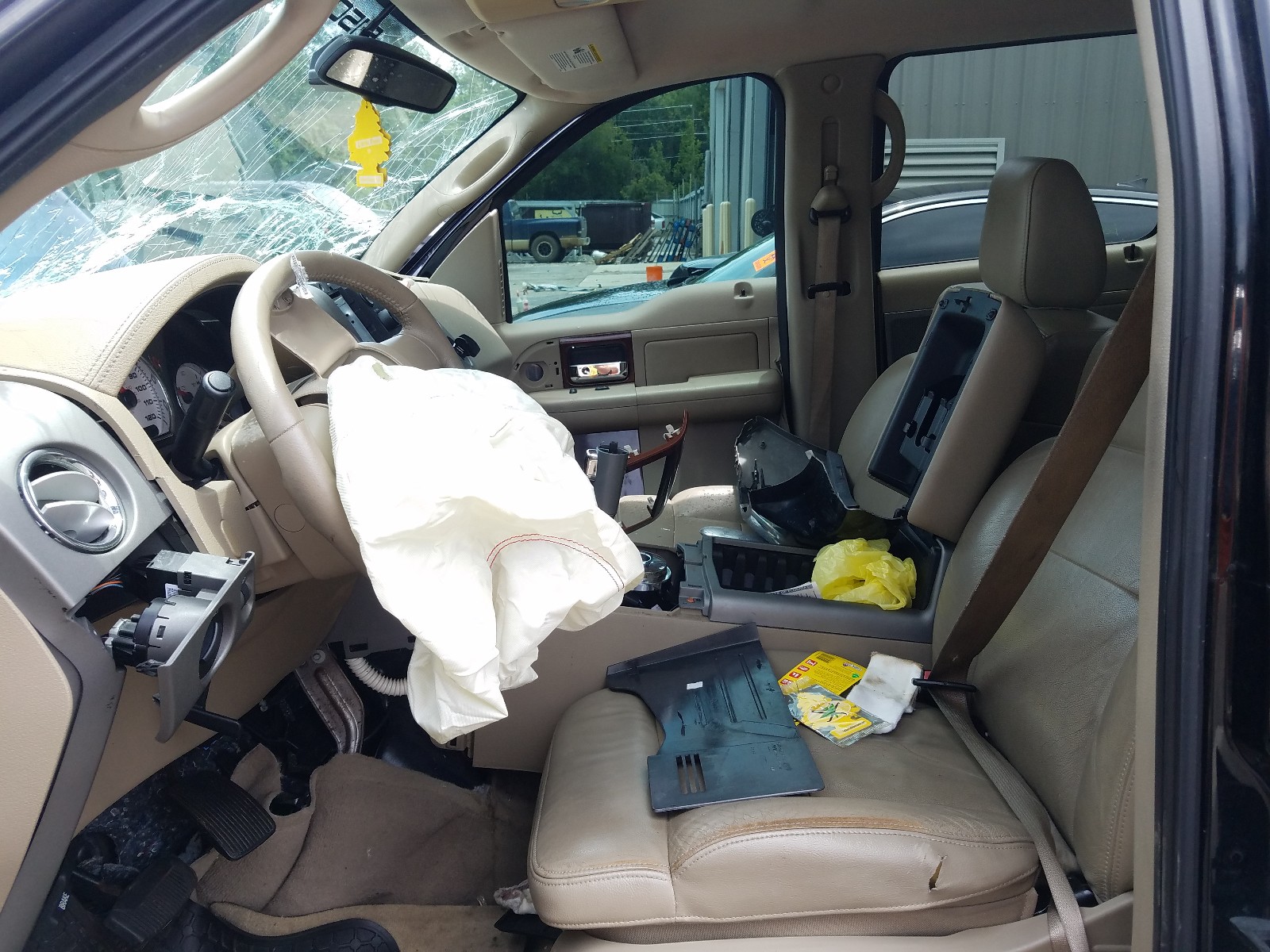Photo 5 from auction – 2006 FORD F150 SUPER with VIN 1FTPW14VX6FA83984