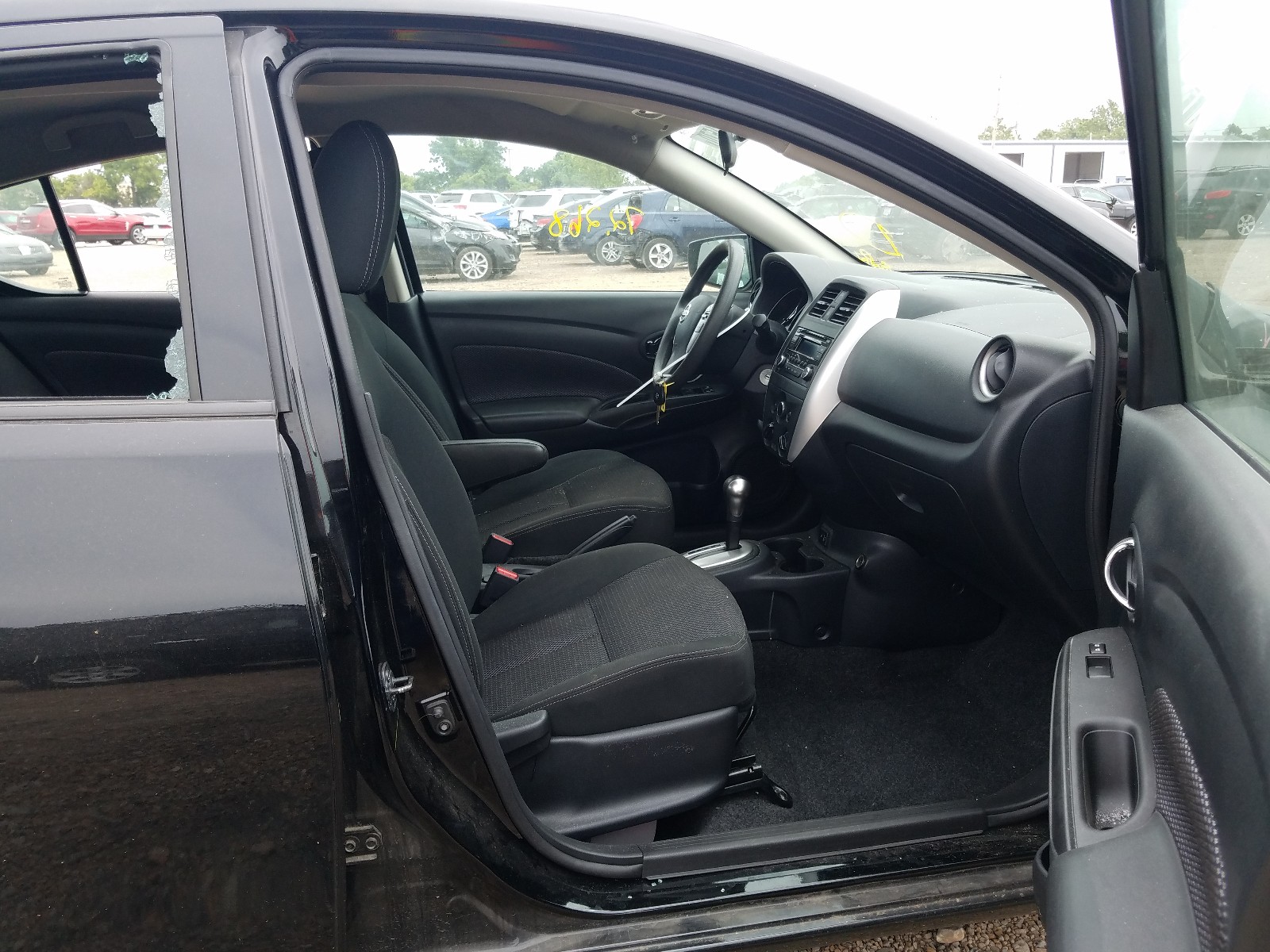 Photo 5 from auction – 2017 NISSAN VERSA S with VIN 3N1CN7AP0HL883988