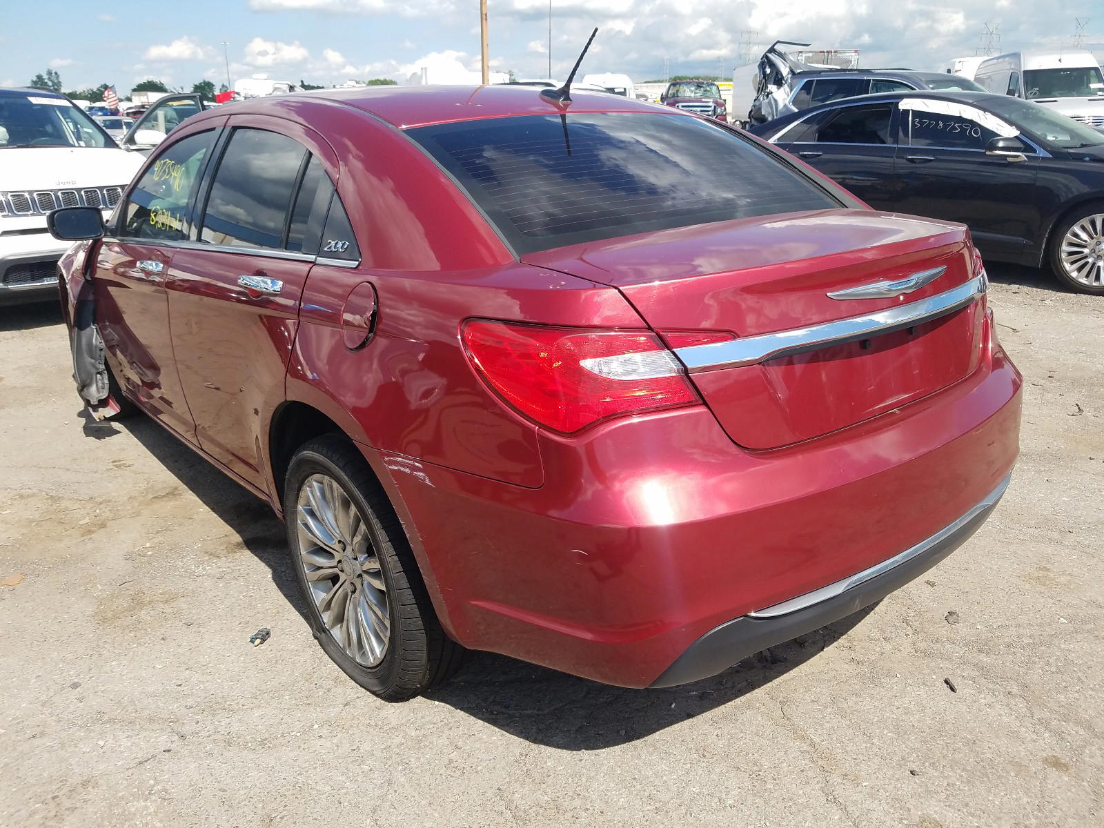 Photo 3 from auction – 2012 CHRYSLER 200 LIMITE with VIN 1C3CCBCB7CN269184