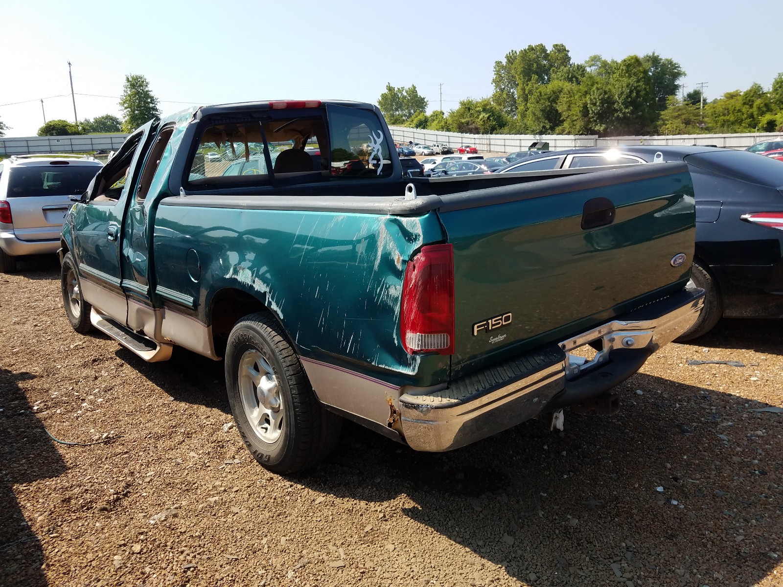 Photo 3 from auction – 1997 FORD F150 with VIN 1FTDX1762VNB21345