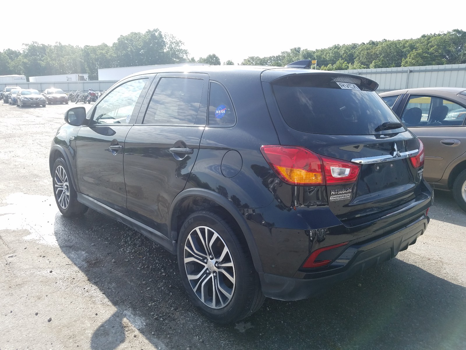 Photo 3 from auction – 2018 MITSUBISHI OUTLANDER with VIN JA4AP3AW0JZ032457