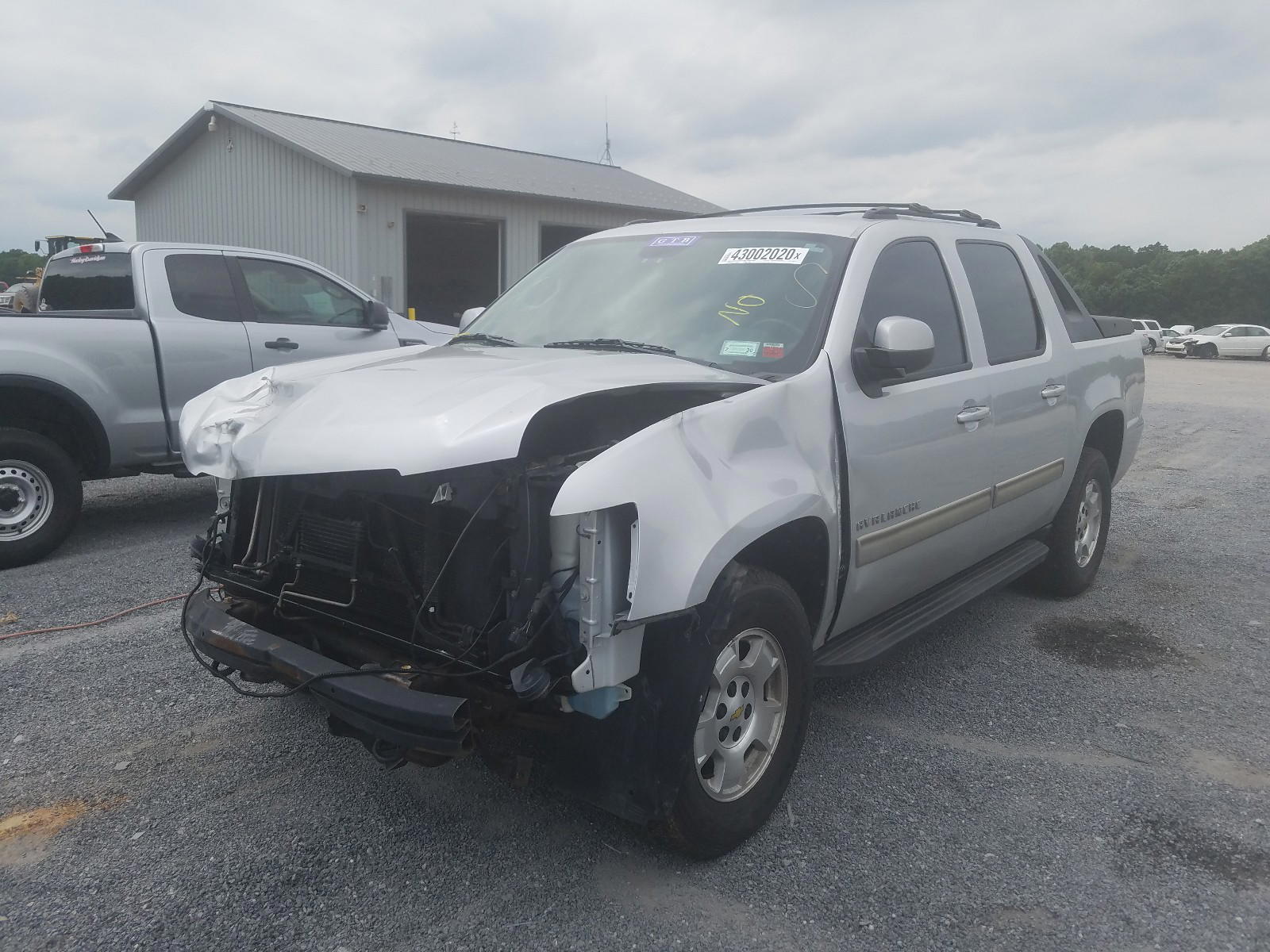 Photo 2 from auction – 2012 CHEVROLET AVALANCHE with VIN 3GNTKEE70CG155472