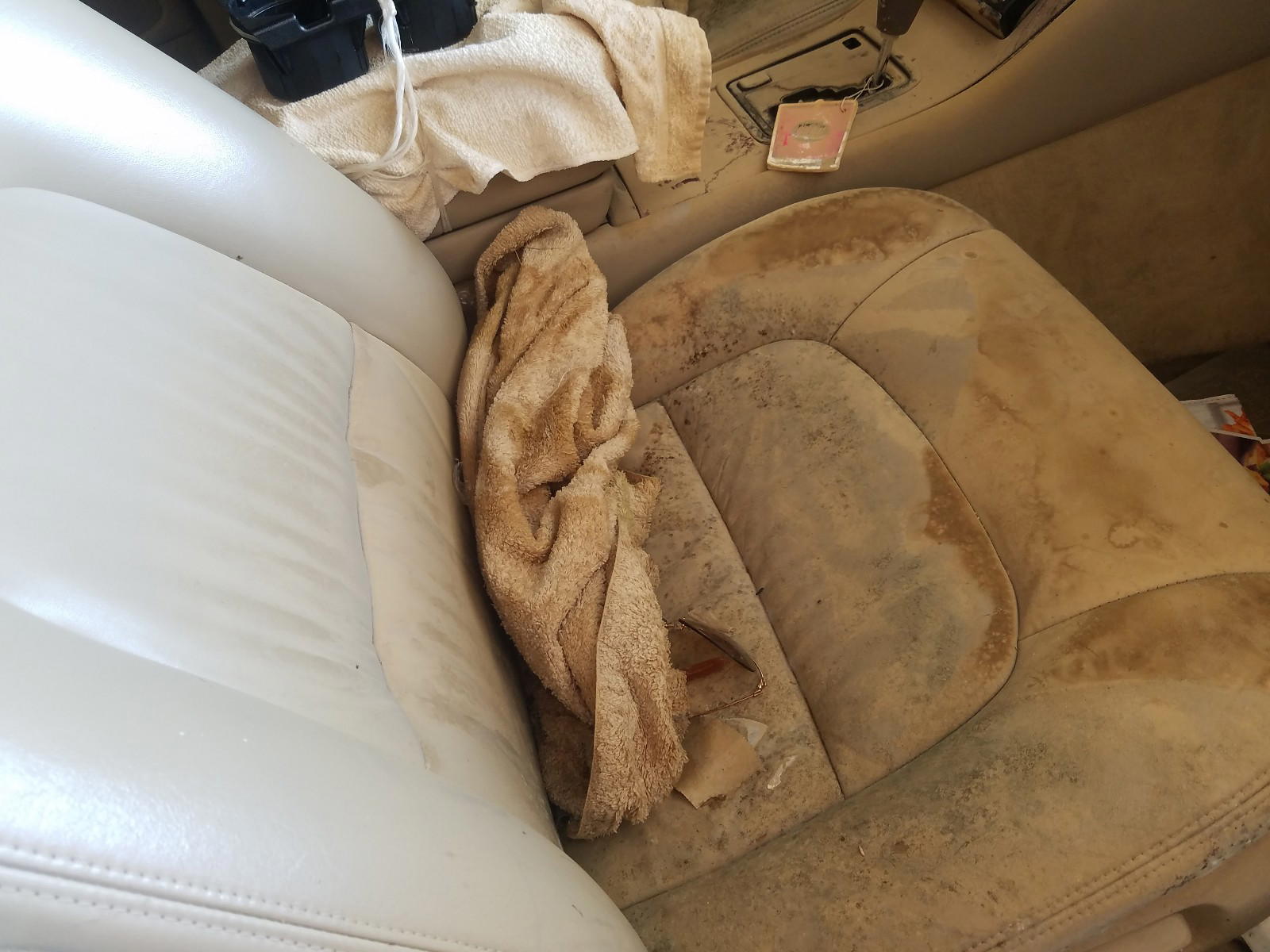 Photo 9 from auction – 1998 LEXUS LS 400 with VIN JT8BH28F8W0137183