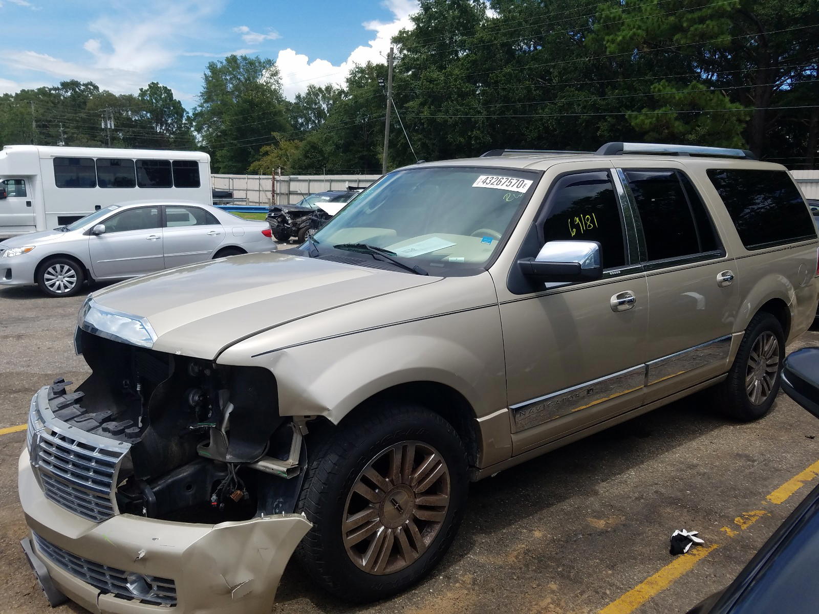 Photo 2 from auction – 2007 LINCOLN NAVIGATOR with VIN 5LMFL27587LJ13081