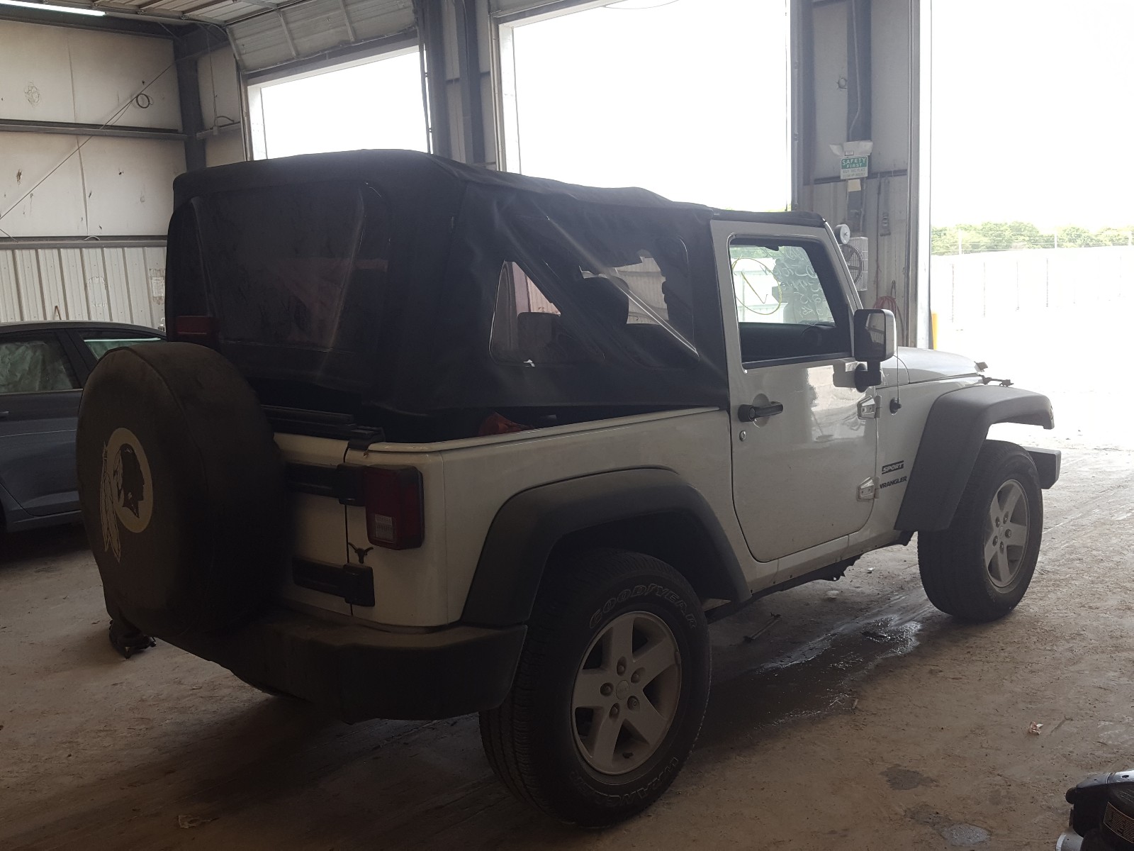 Photo 4 from auction – 2017 JEEP WRANGLER S with VIN 1C4AJWAG8HL512597