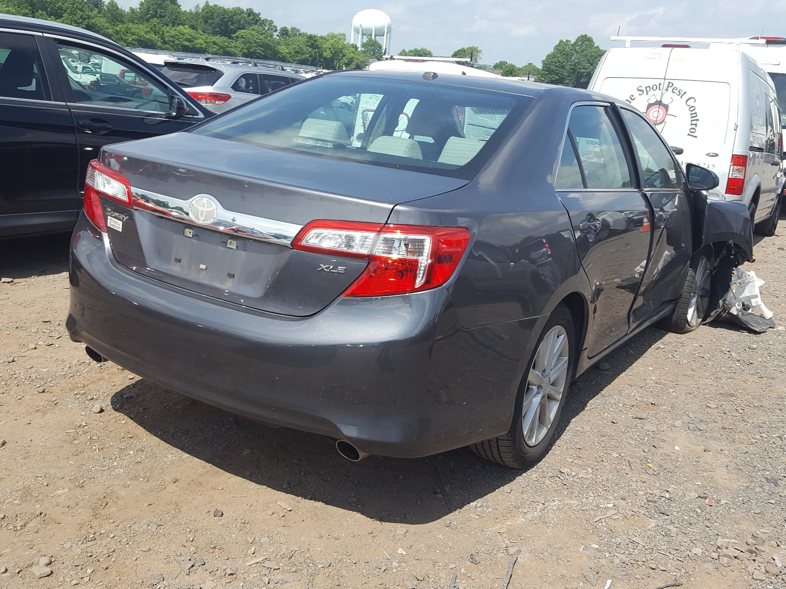 Photo 4 from auction – 2014 TOYOTA CAMRY SE with VIN 4T1BK1FK7EU026396