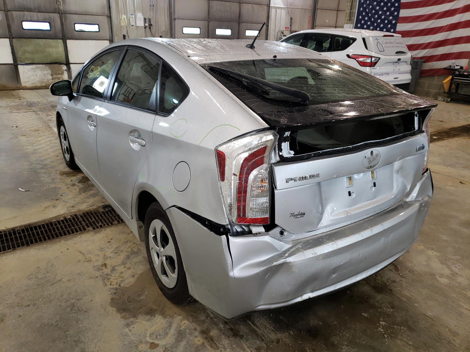Photo 3 from auction – 2013 TOYOTA PRIUS with VIN JTDKN3DU5D5546973