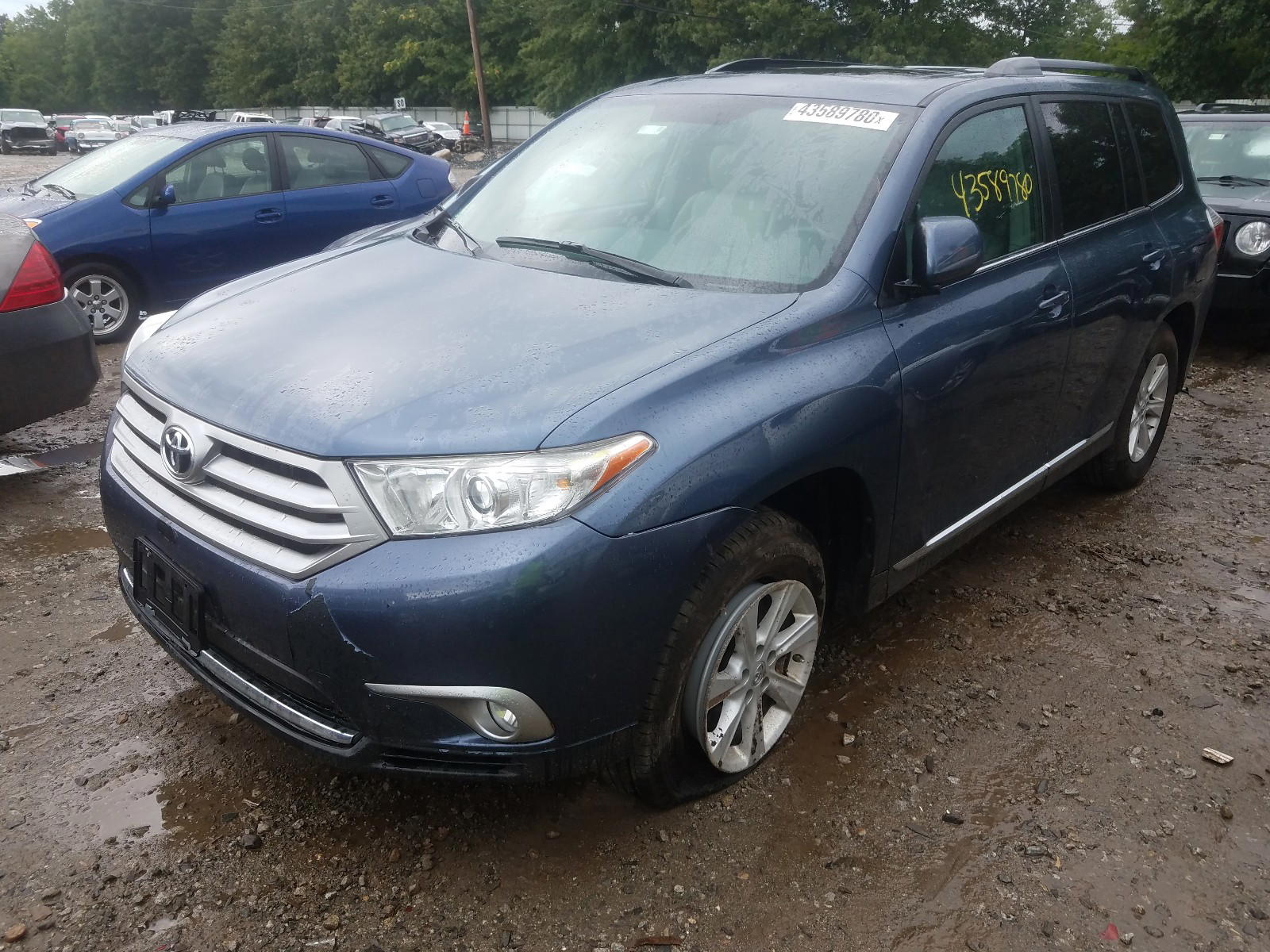 Photo 2 from auction – 2013 TOYOTA HIGHLANDER with VIN 5TDBK3EHXDS271203