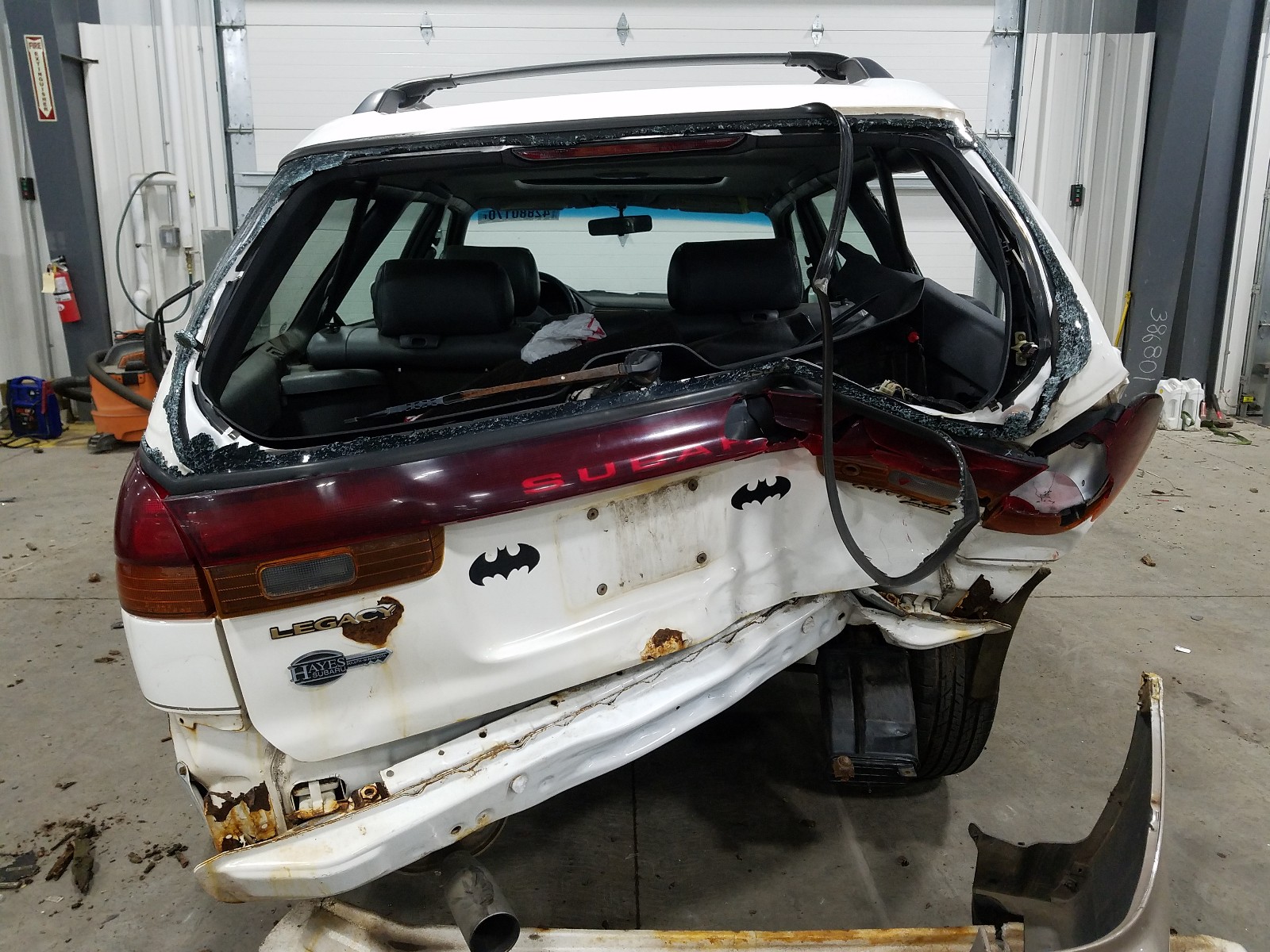 Photo 9 from auction – 1998 SUBARU LEGACY with VIN 4S3BG6857W7636888