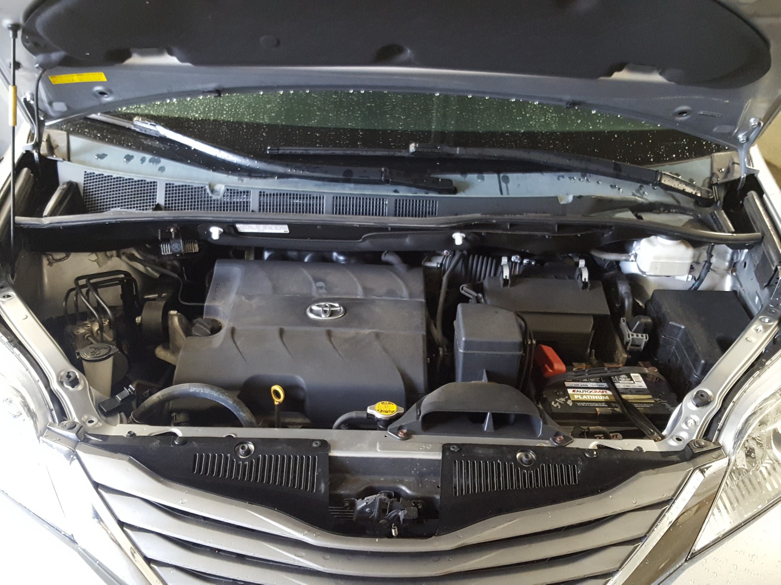 Photo 7 from auction – 2013 TOYOTA SIENNA XLE with VIN 5TDYK3DC7DS362106