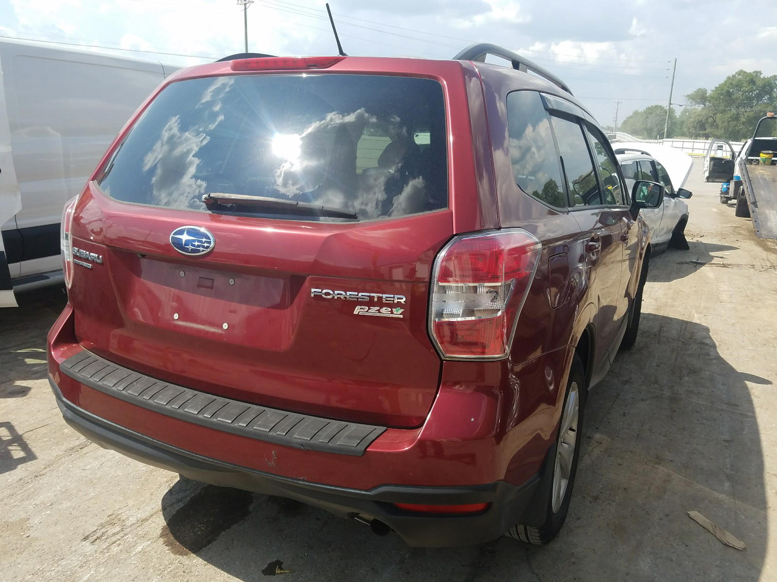 Photo 4 from auction – 2014 SUBARU FORESTER 2 with VIN JF2SJAEC4EH546616