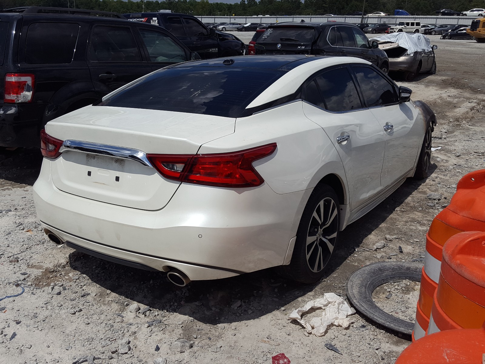 Photo 4 from auction – 2017 NISSAN MAXIMA 3.5 with VIN 1N4AA6AP5HC391470