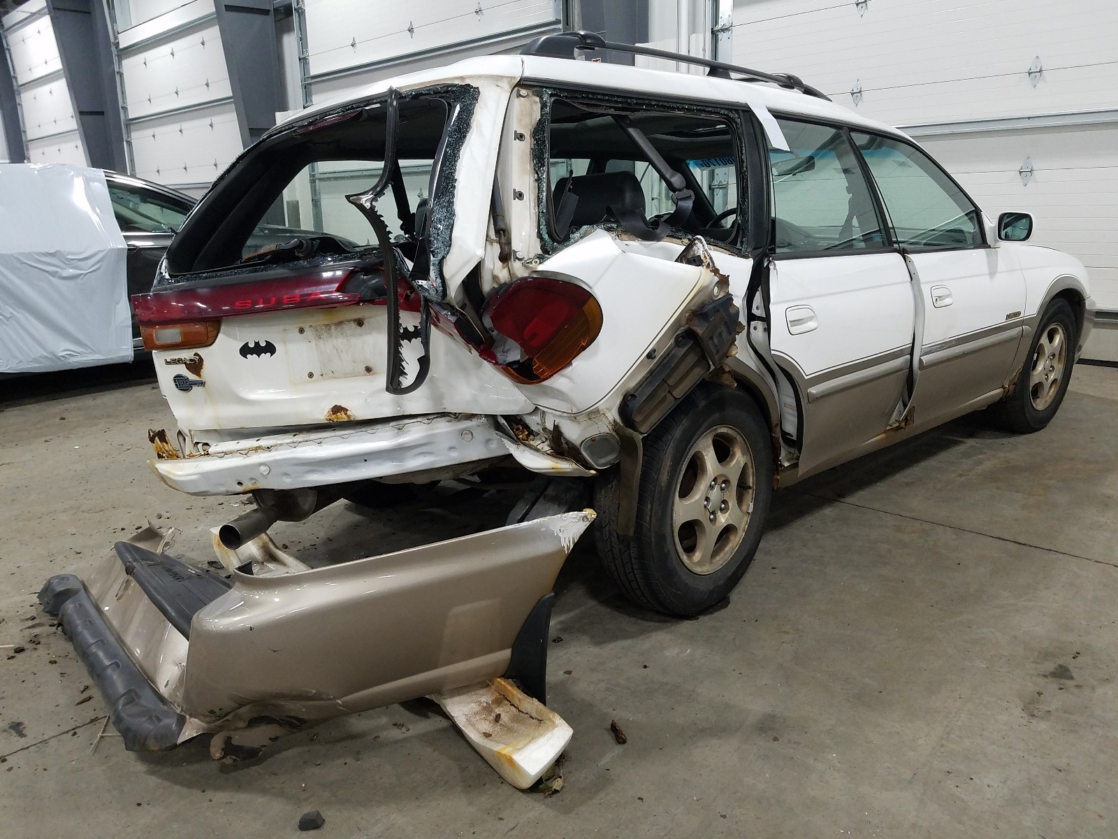 Photo 4 from auction – 1998 SUBARU LEGACY with VIN 4S3BG6857W7636888