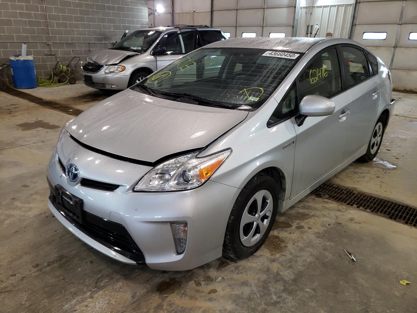 Photo 2 from auction – 2013 TOYOTA PRIUS with VIN JTDKN3DU5D5546973