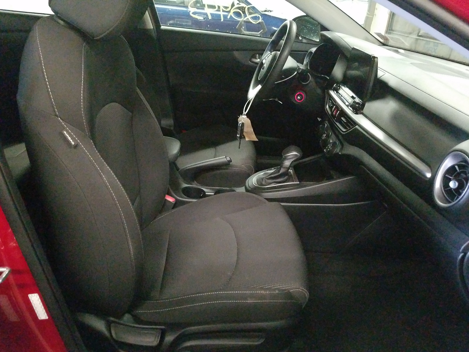 Photo 5 from auction – 2020 KIA FORTE FE with VIN 3KPF24AD0LE143443