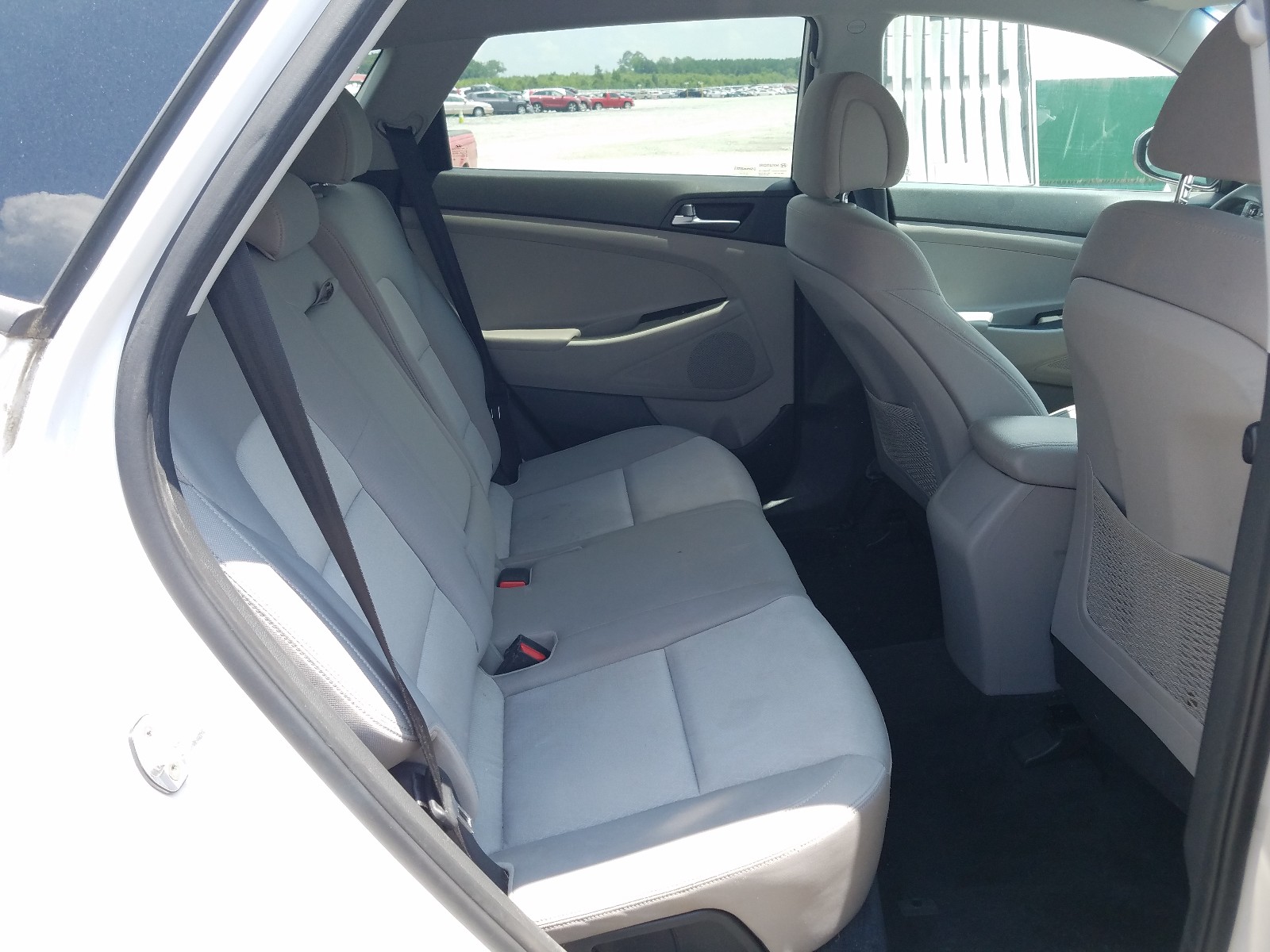 Zdjęcie 6 z aukcji – 2016 HYUNDAI TUCSON LIM z VIN KM8J3CA43GU122672