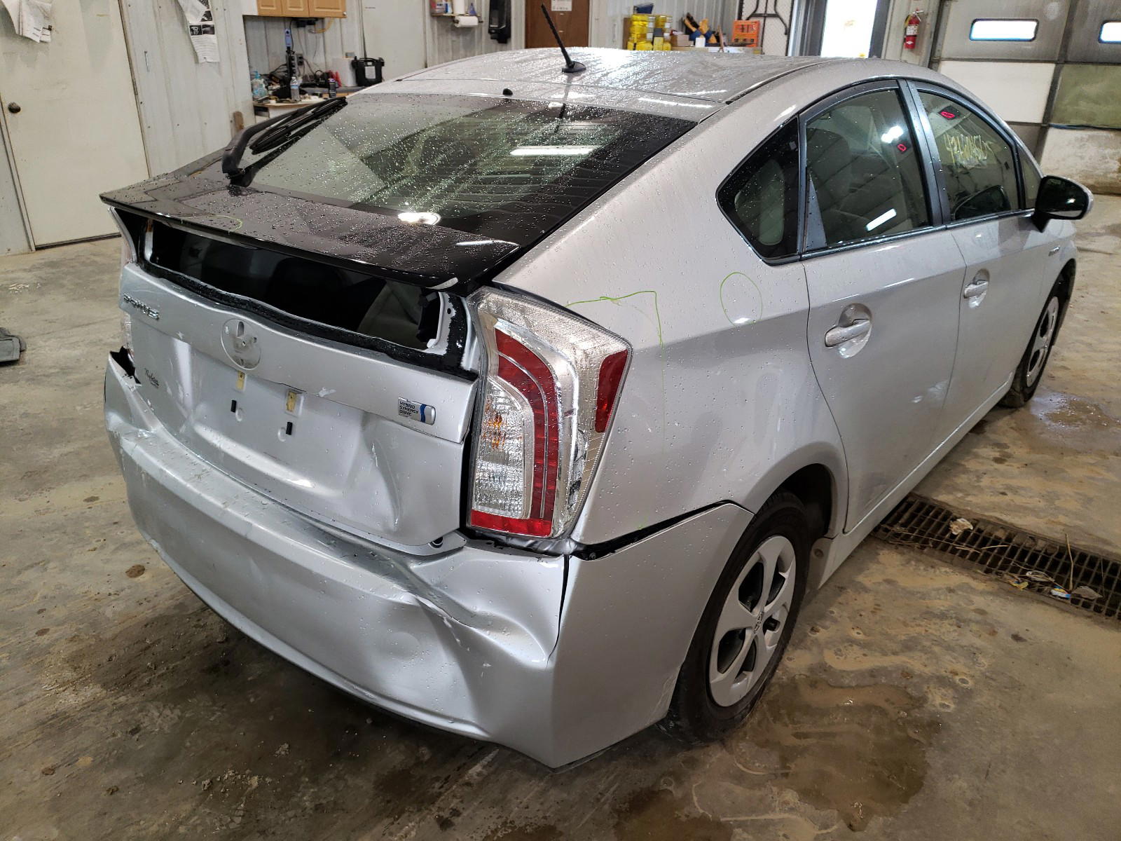 Photo 4 from auction – 2013 TOYOTA PRIUS with VIN JTDKN3DU5D5546973