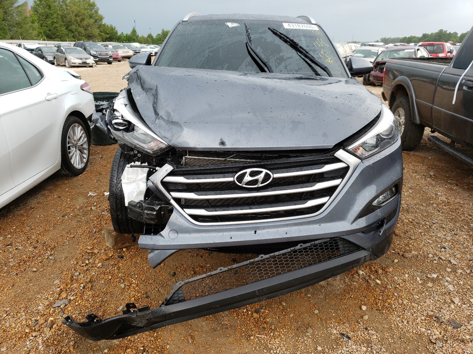 Photo 9 from auction – 2018 HYUNDAI TUCSON SEL with VIN KM8J3CA41JU730035