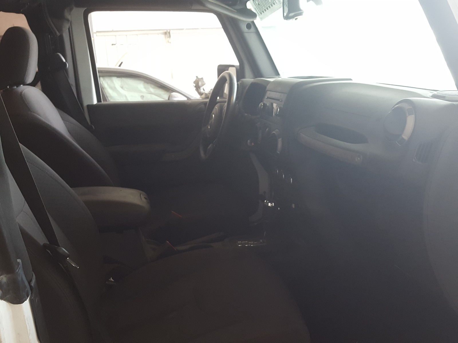 Photo 5 from auction – 2017 JEEP WRANGLER S with VIN 1C4AJWAG8HL512597