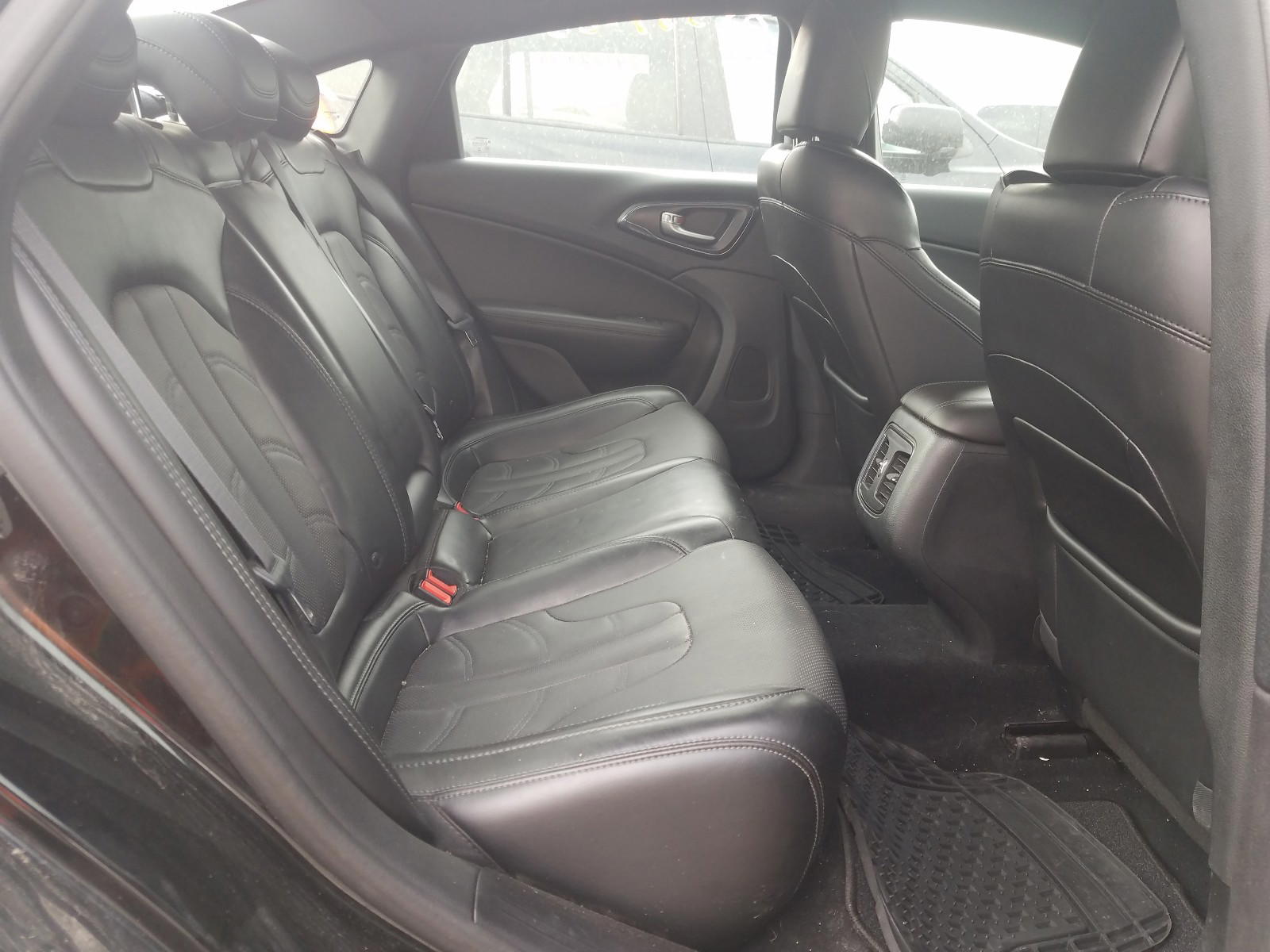 Photo 6 from auction – 2016 CHRYSLER 200 S with VIN 1C3CCCDG0GN168316