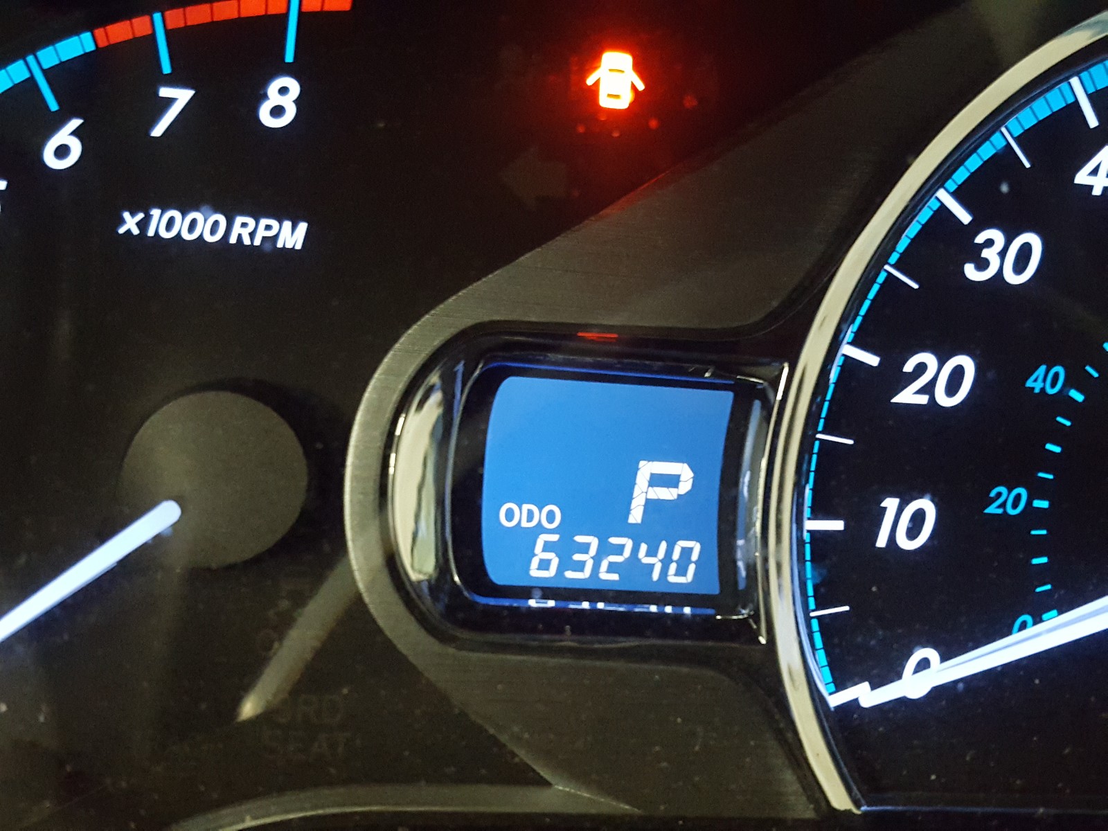 Photo 8 from auction – 2013 TOYOTA SIENNA XLE with VIN 5TDYK3DC7DS362106