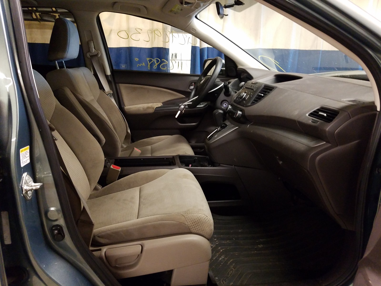 Photo 5 from auction – 2012 HONDA CR-V EX with VIN 5J6RM4H51CL017793