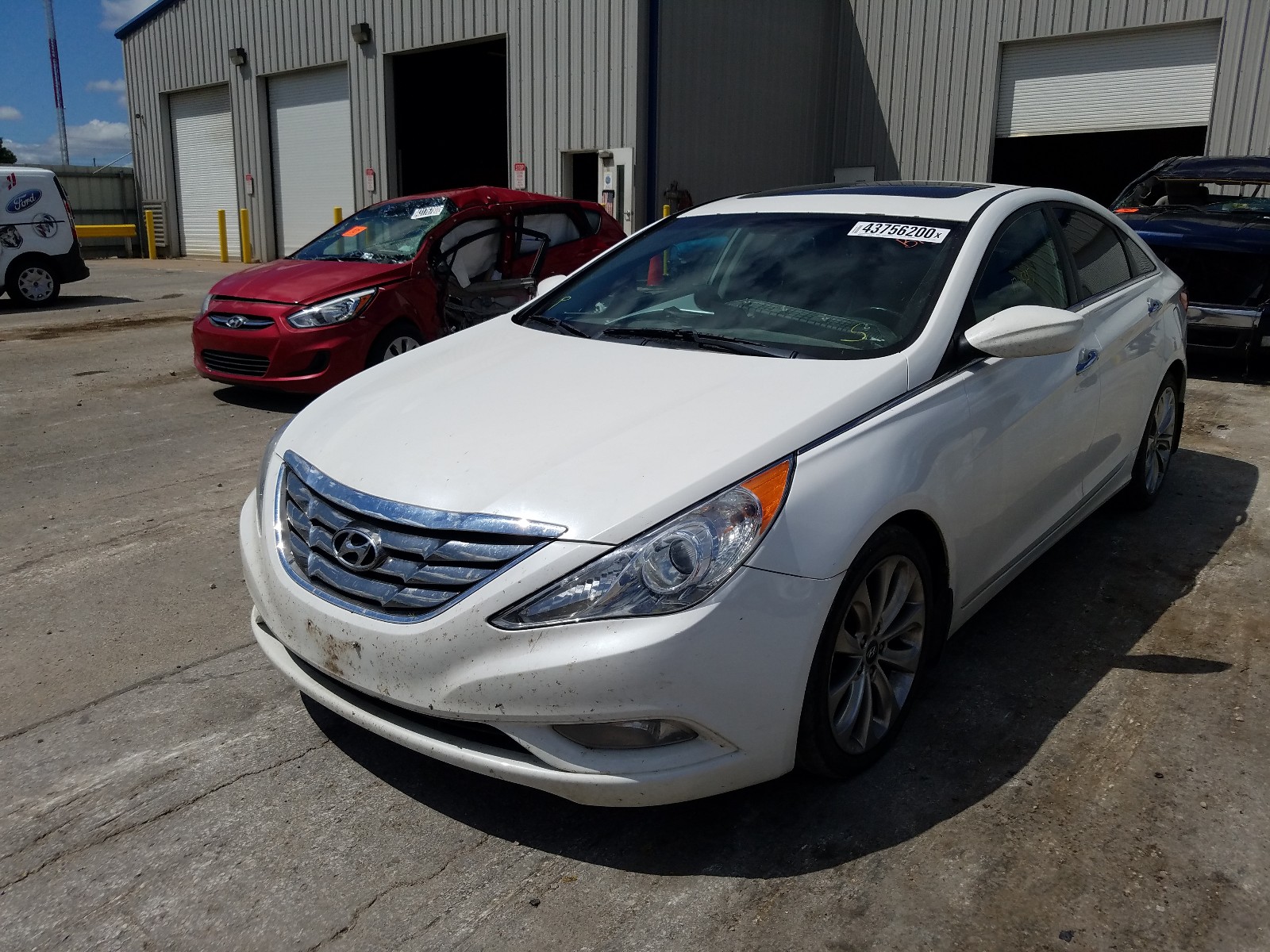 Photo 2 from auction – 2013 HYUNDAI SONATA SE with VIN 5NPEC4AC7DH580529