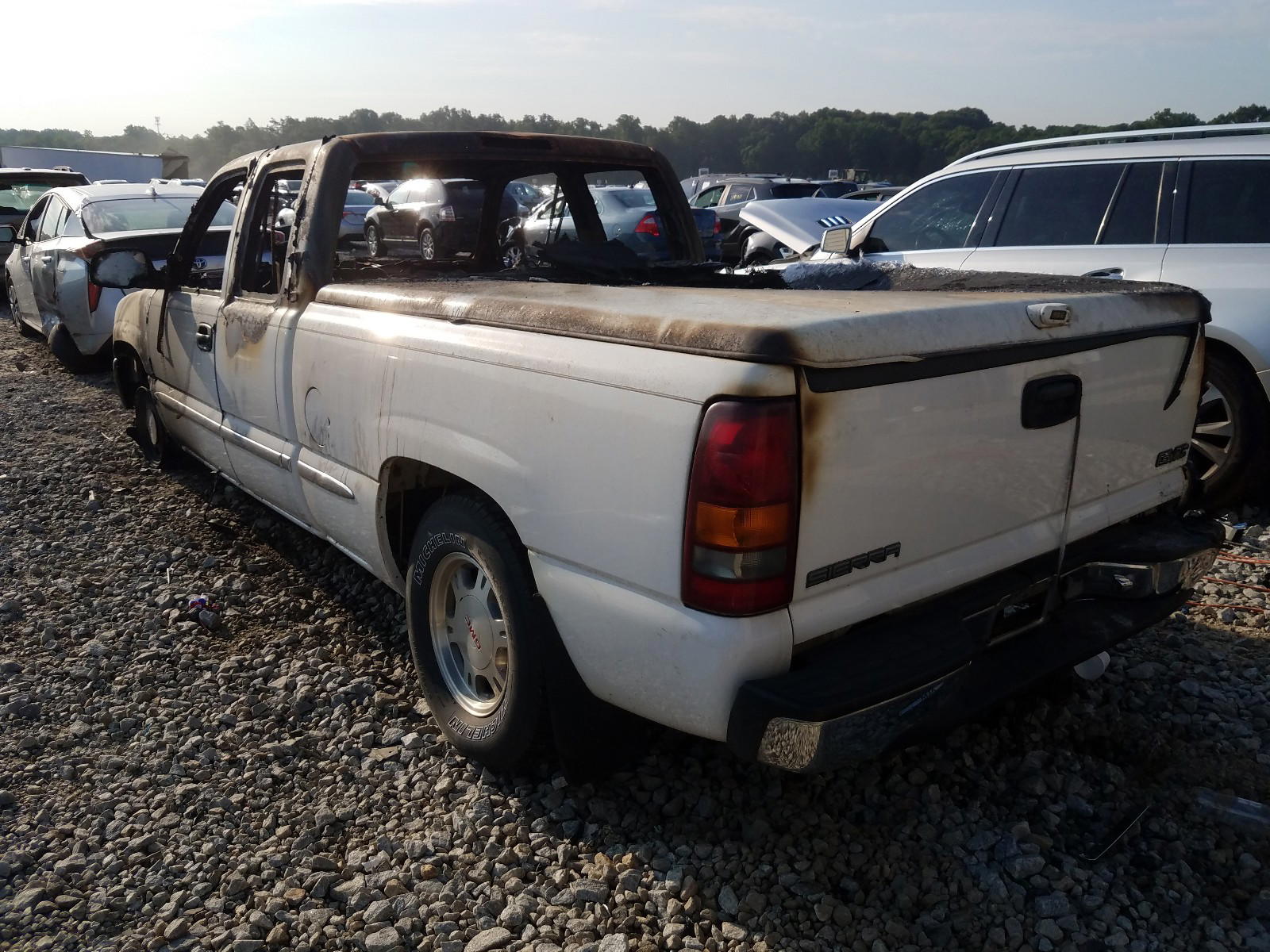 Photo 3 from auction – 2000 GMC NEW SIERRA with VIN 2GTEC19T7Y1399294