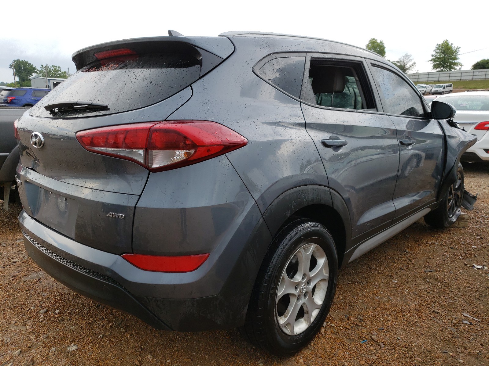 Photo 4 from auction – 2018 HYUNDAI TUCSON SEL with VIN KM8J3CA41JU730035