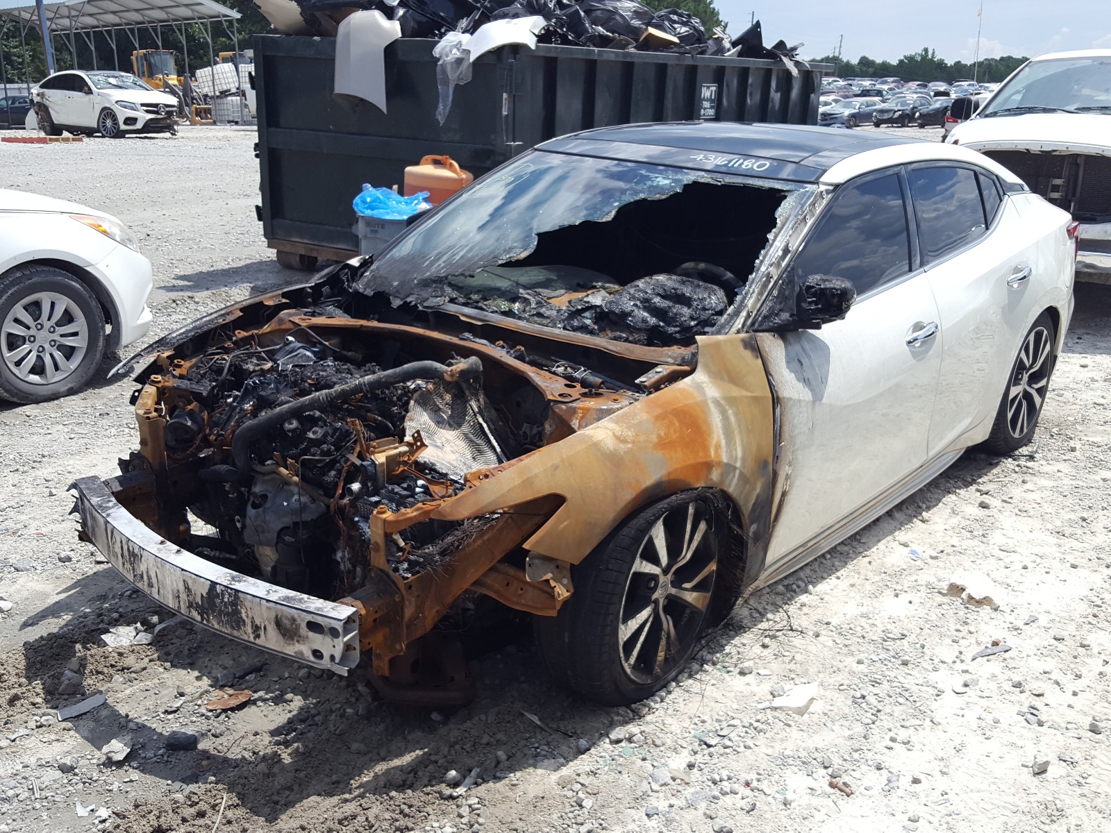 Photo 2 from auction – 2017 NISSAN MAXIMA 3.5 with VIN 1N4AA6AP5HC391470