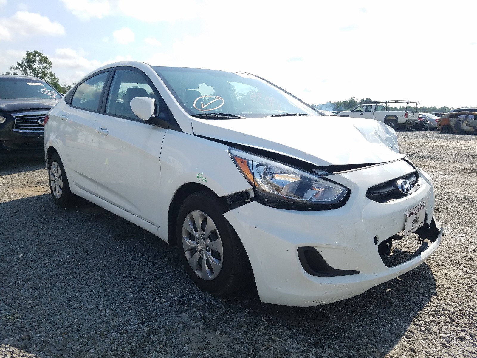 HYUNDAI ACCENT SE 2017 with VIN KMHCT4AE8HU346013 - Photo from auction
