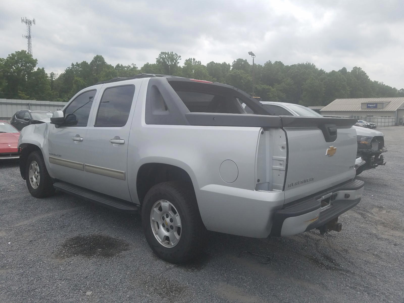 Photo 3 from auction – 2012 CHEVROLET AVALANCHE with VIN 3GNTKEE70CG155472