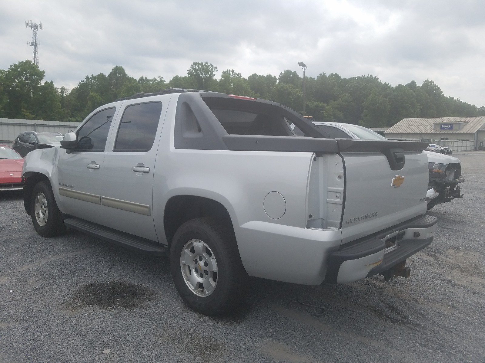 Фото 3 с аукциона – 2012 CHEVROLET AVALANCHE с VIN 3GNTKEE70CG155472