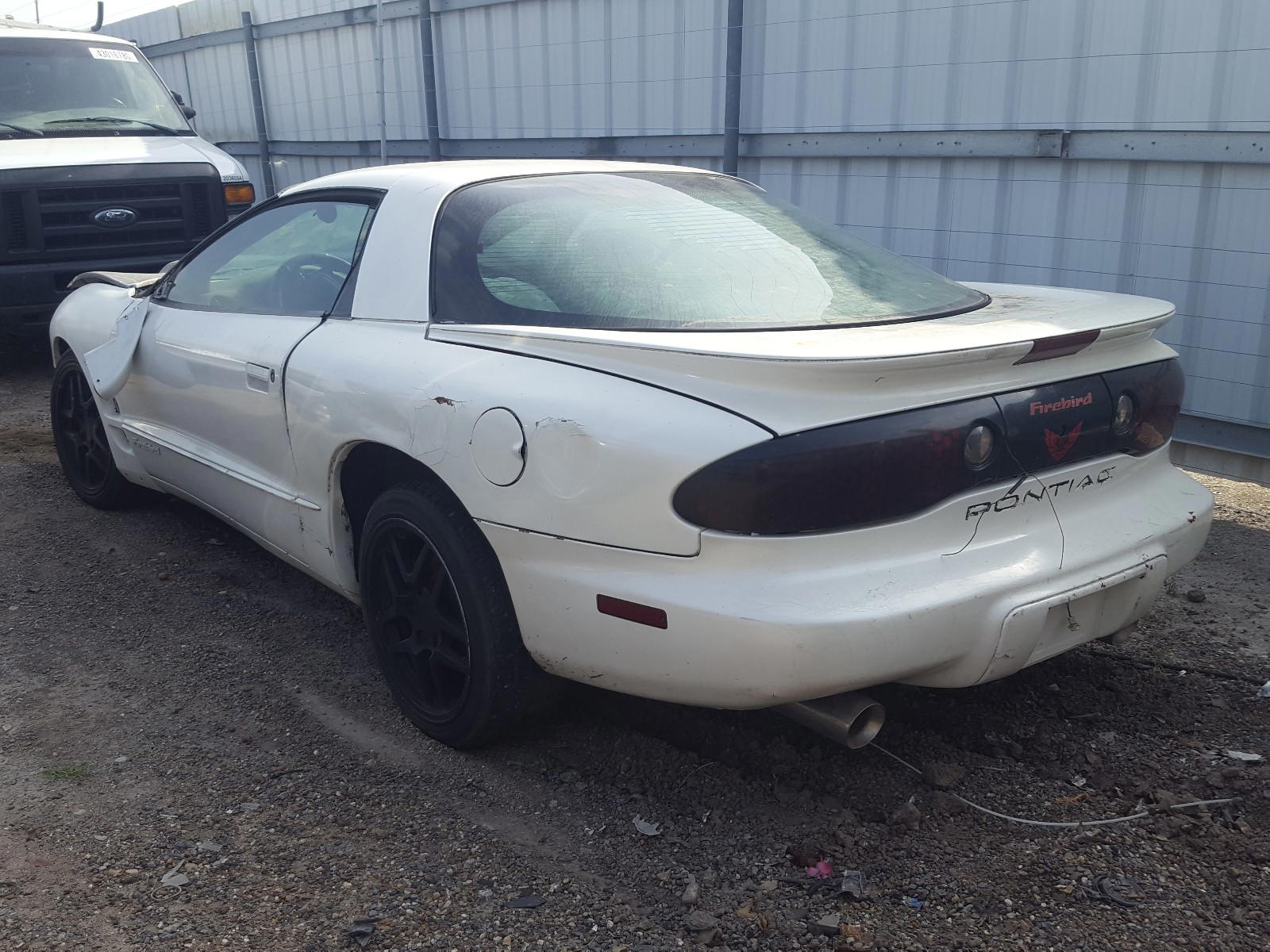 Photo 3 from auction – 2001 PONTIAC FIREBIRD with VIN 2G2FS22K212107005