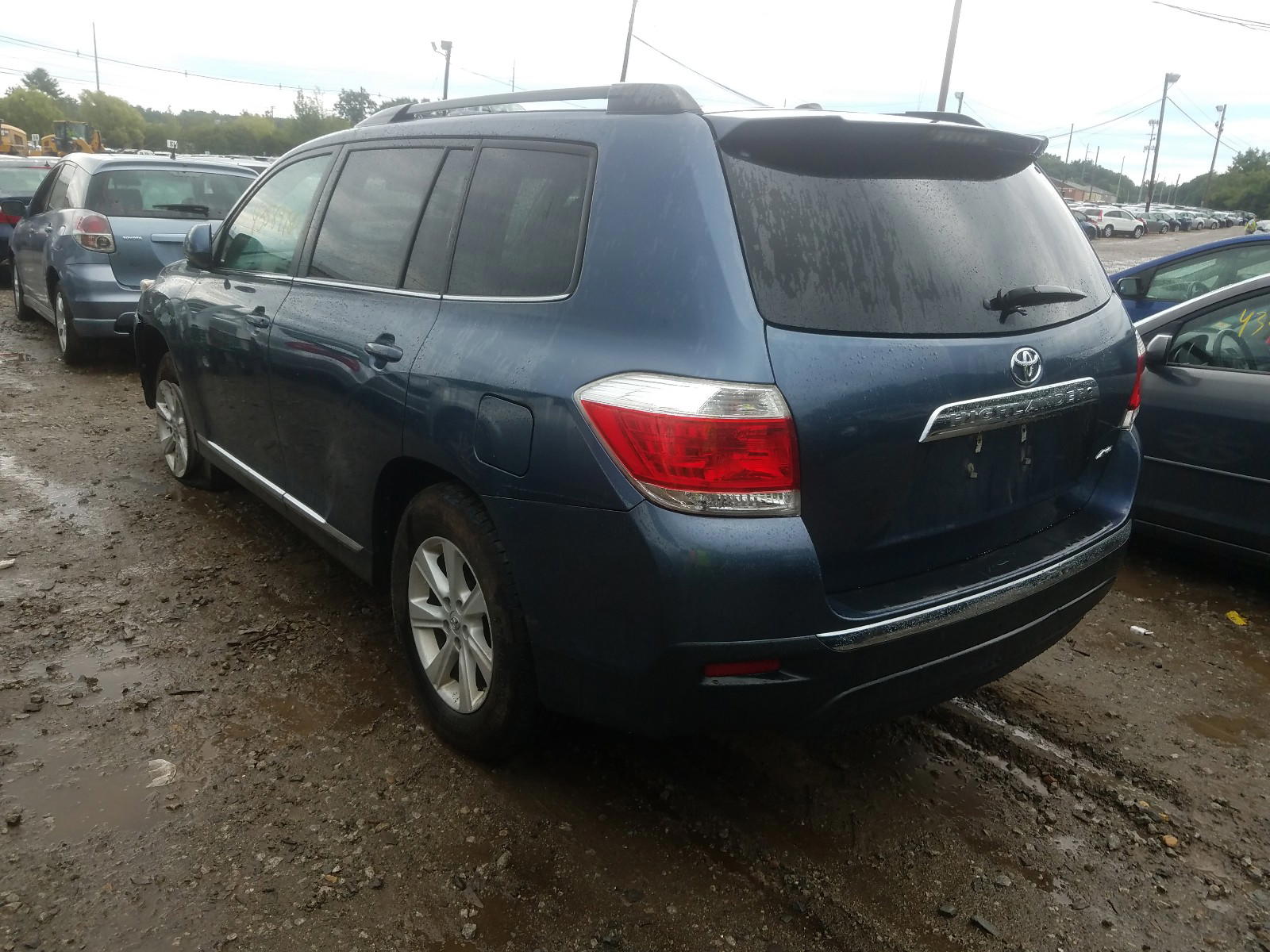 Photo 3 from auction – 2013 TOYOTA HIGHLANDER with VIN 5TDBK3EHXDS271203