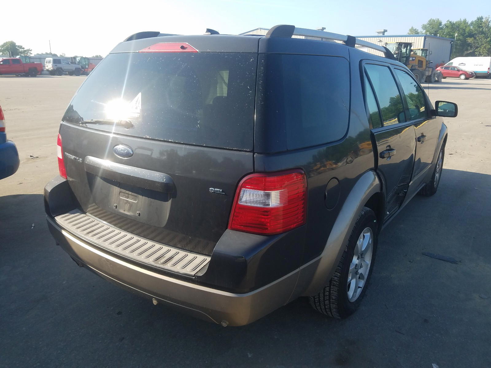 Photo 4 from auction – 2007 FORD FREESTYLE with VIN 1FMDK02127GA35945