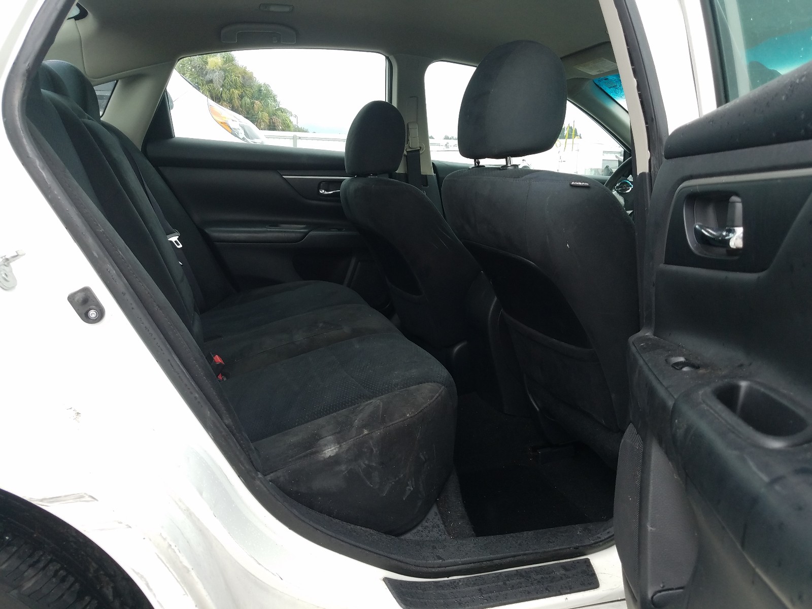 Photo 6 from auction – 2015 NISSAN ALTIMA 2.5 with VIN 1N4AL3AP6FC454694