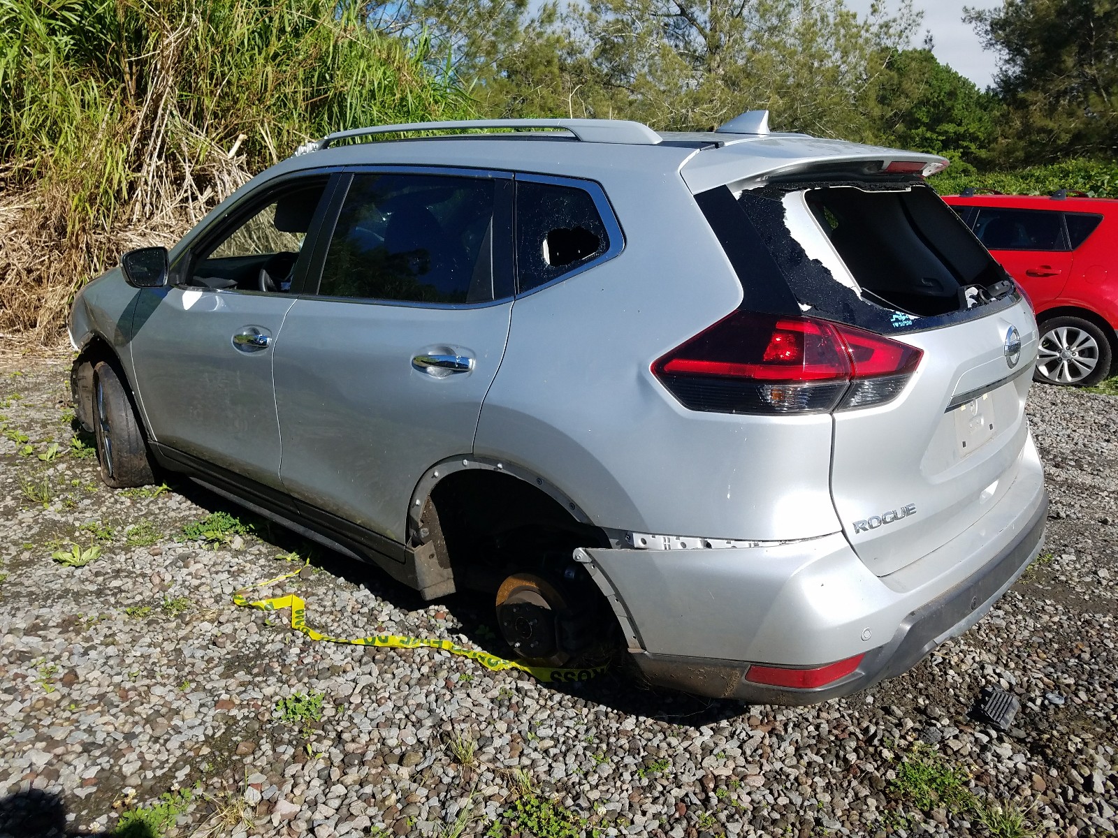 Photo 3 from auction – 2019 NISSAN ROGUE S with VIN 5N1AT2MV2KC755967