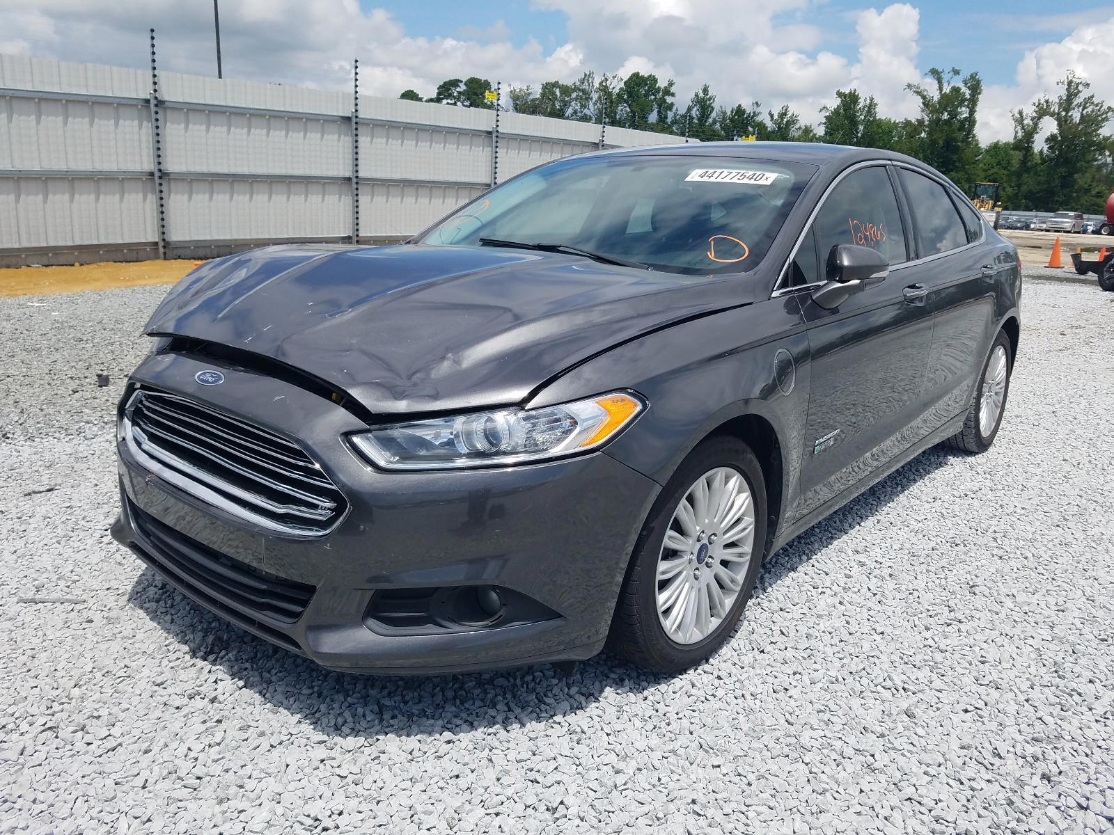 Photo 2 from auction – 2016 FORD FUSION SE with VIN 3FA6P0PU6GR394053