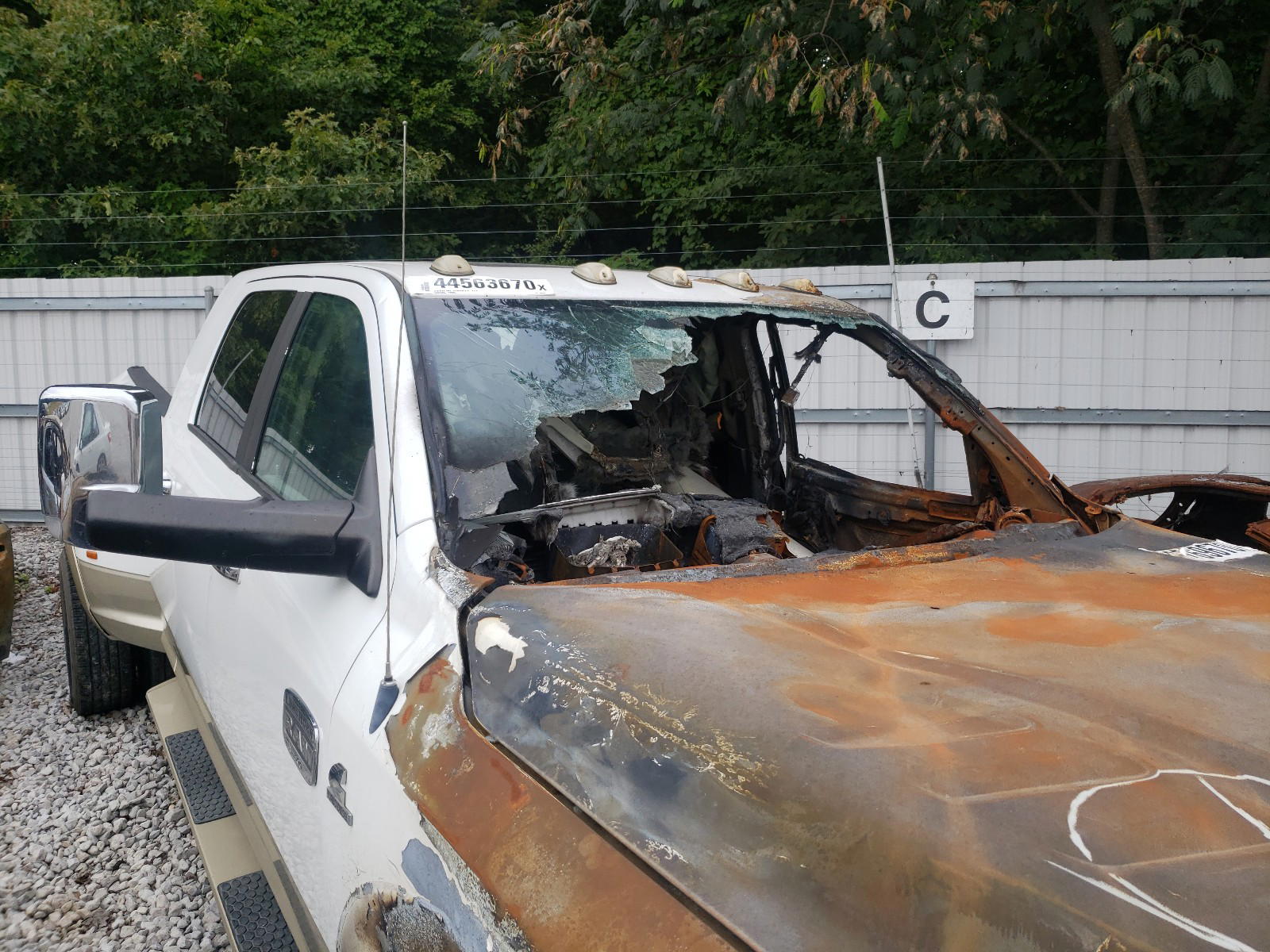 Photo 10 from auction – 2011 DODGE RAM 3500 with VIN 3D73Y4HL2BG568248