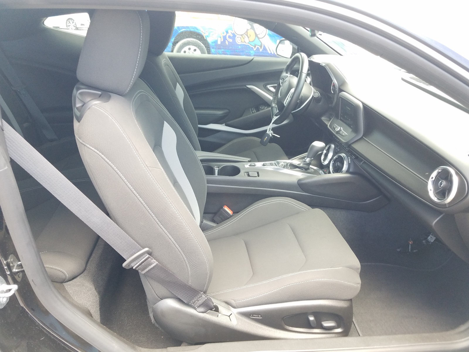 Photo 5 from auction – 2019 CHEVROLET CAMARO LS with VIN 1G1FB1RX4K0159058