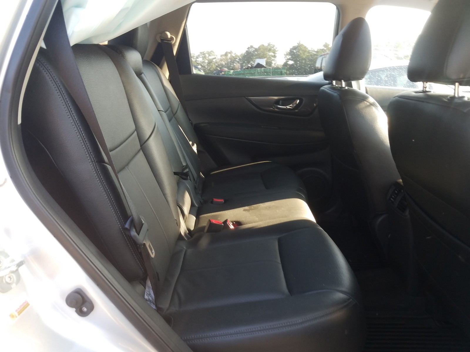 Photo 6 from auction – 2017 NISSAN ROGUE S/SV with VIN KNMAT2MT1HP618720