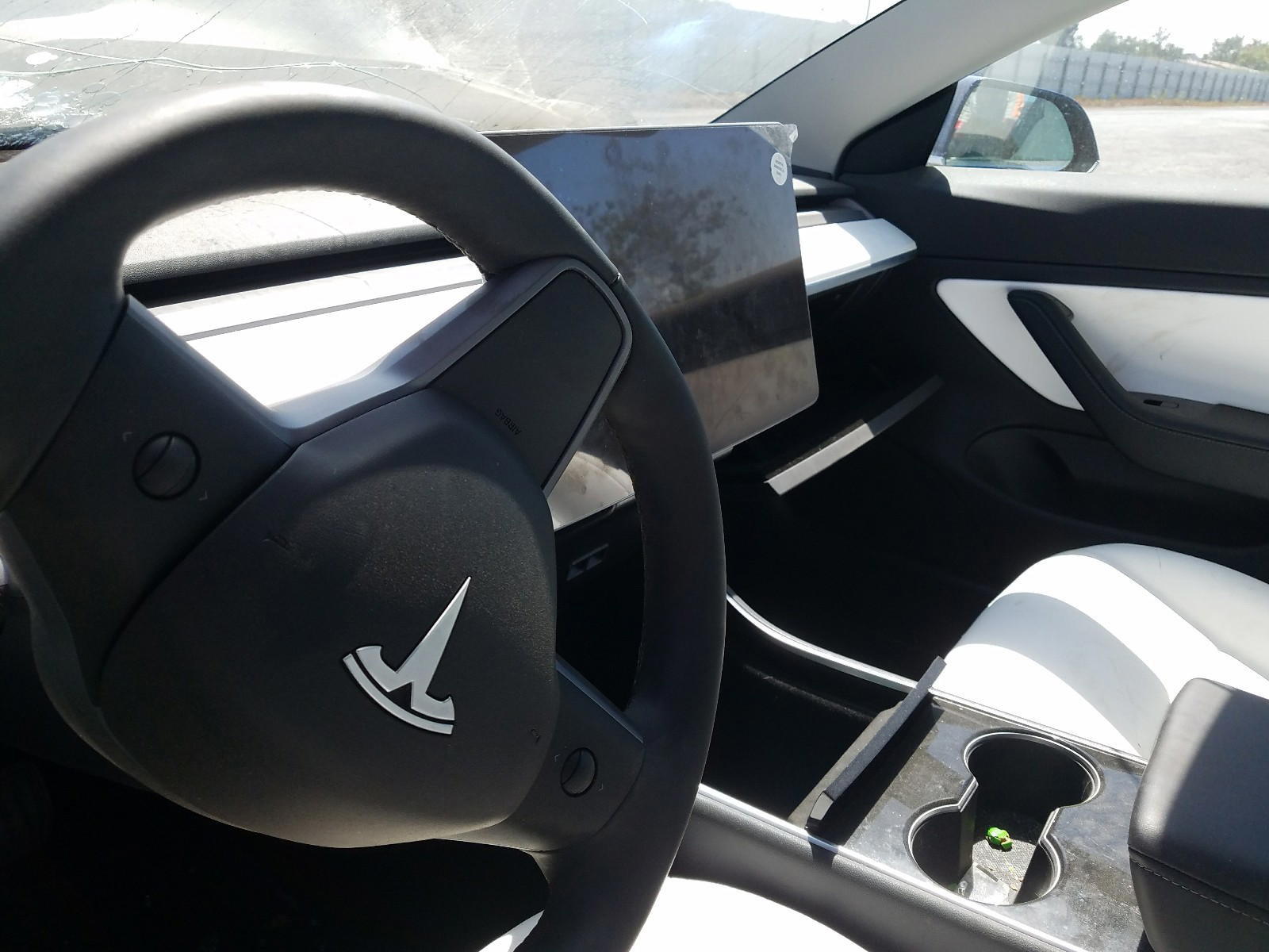 Photo 8 from auction – 2019 TESLA MODEL 3 with VIN 5YJ3E1EA2KF332838