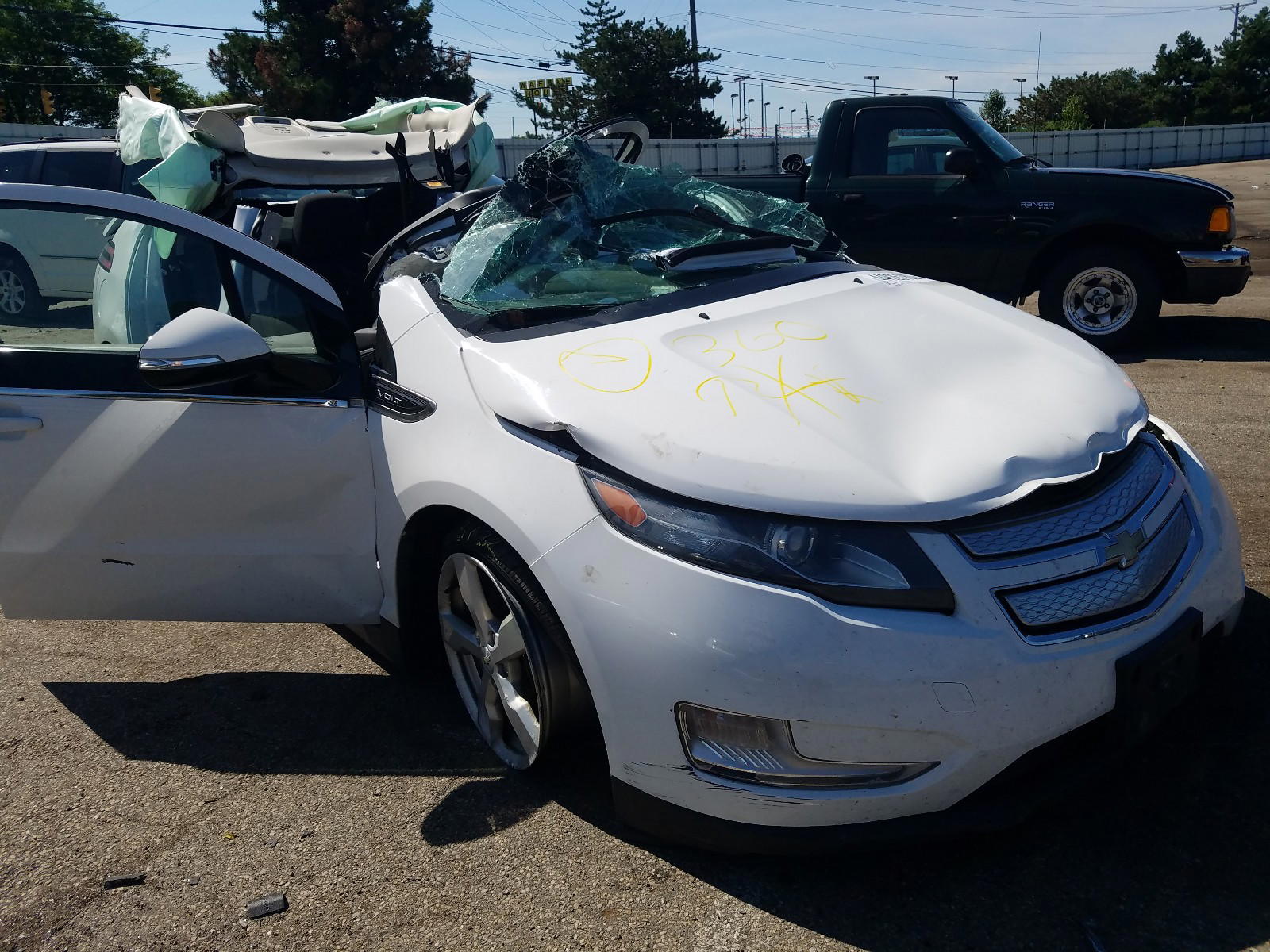 CHEVROLET VOLT 2012 with VIN 1G1RA6E46CU112066 - Photo from auction