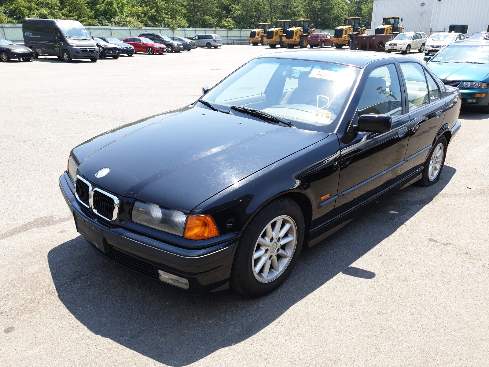 Photo 2 from auction – 1997 BMW 328 I AUTO with VIN WBACD4324VAV50614