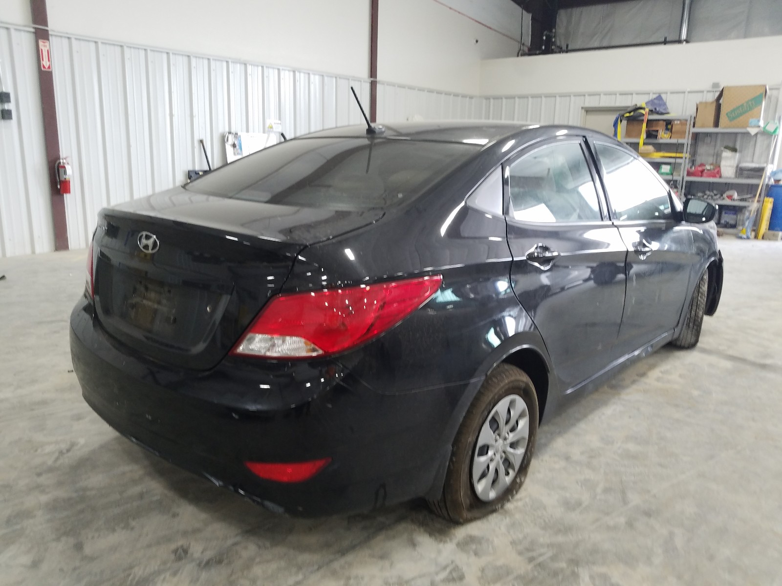 Photo 4 from auction – 2017 HYUNDAI ACCENT SE with VIN KMHCT4AE1HU330476