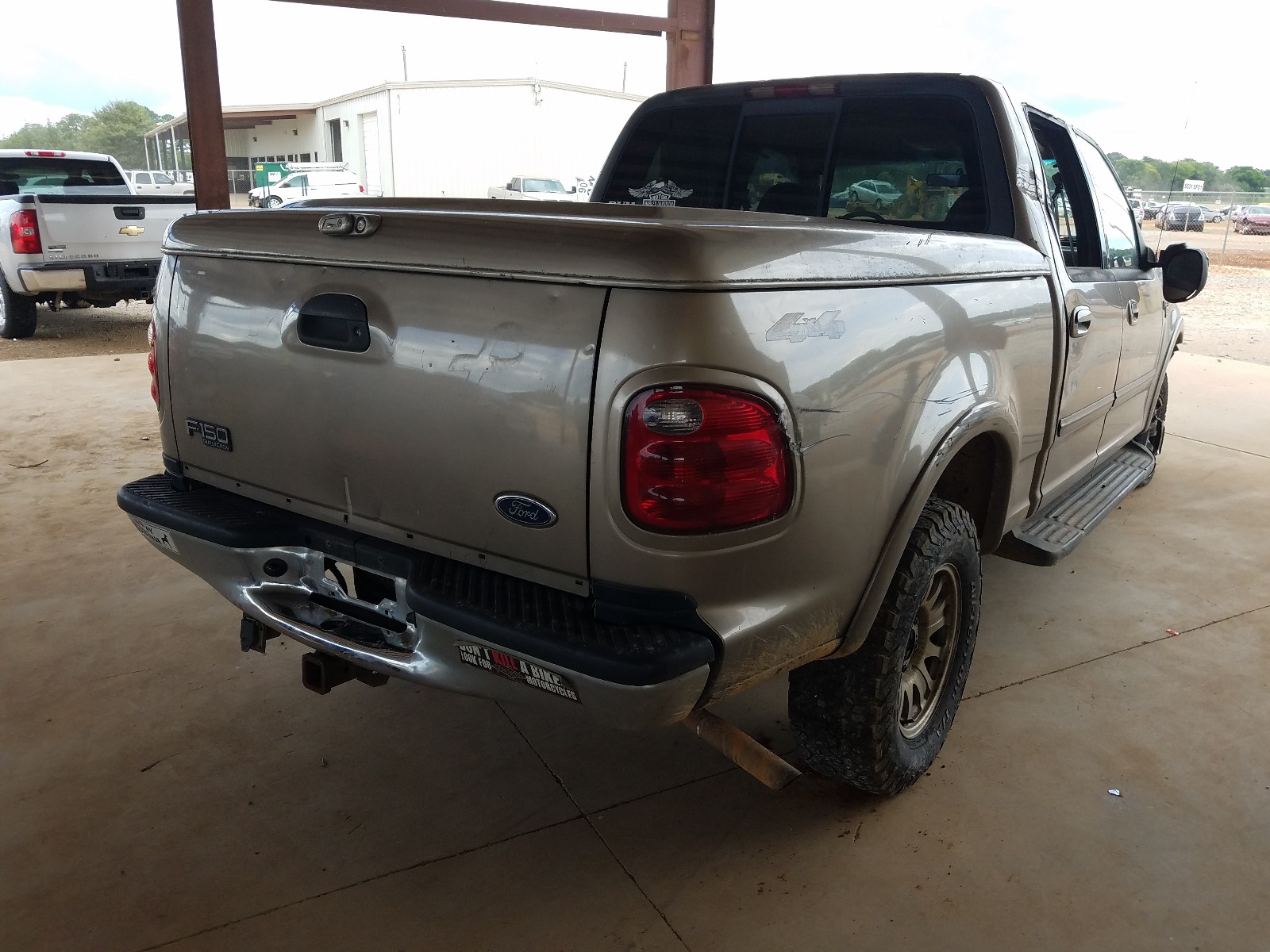 Photo 4 from auction – 2001 FORD F150 SUPER with VIN 1FTRW08L51KE65478